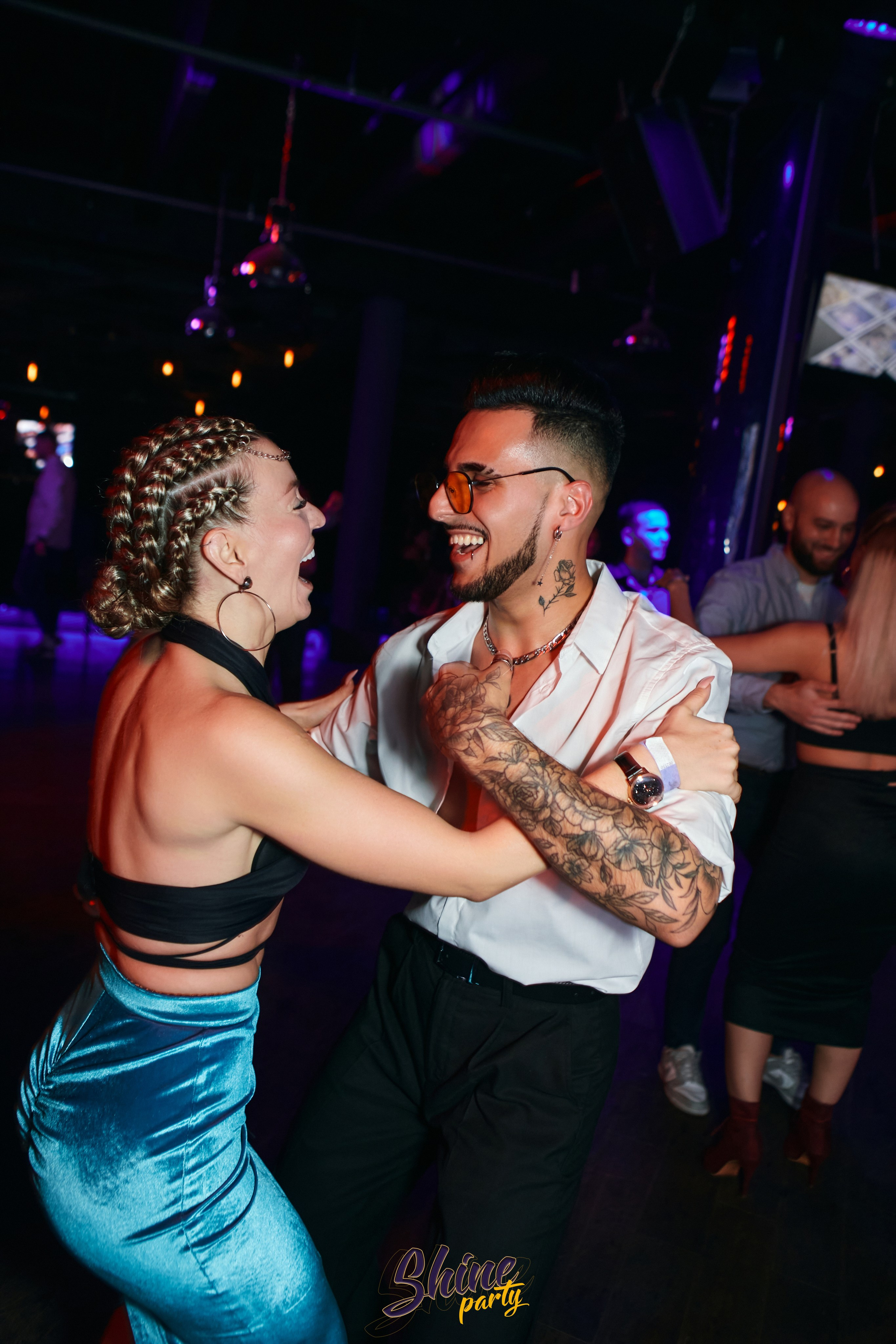 Shine party bachata. Свадебный фотограф