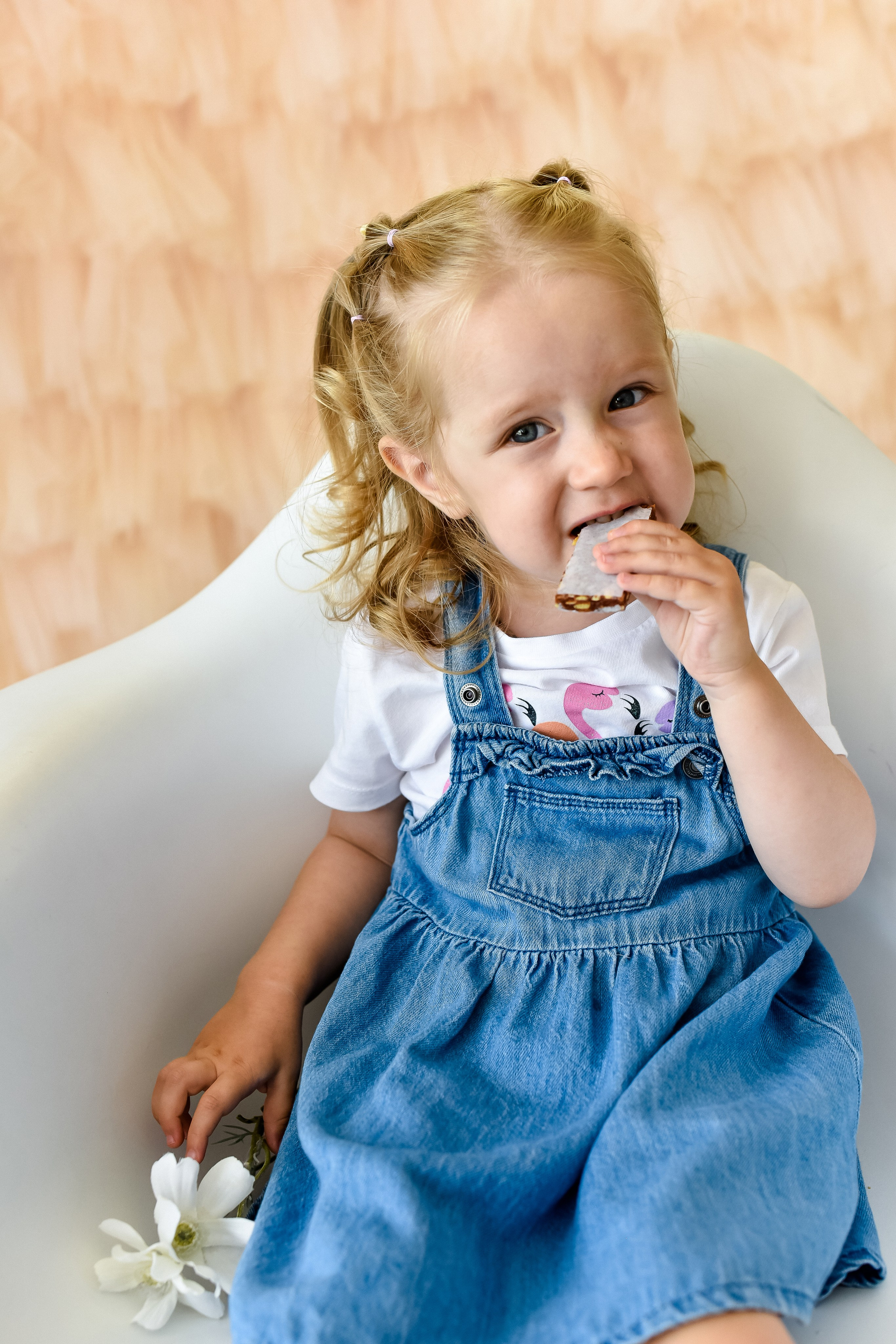 Анечке 2 годика