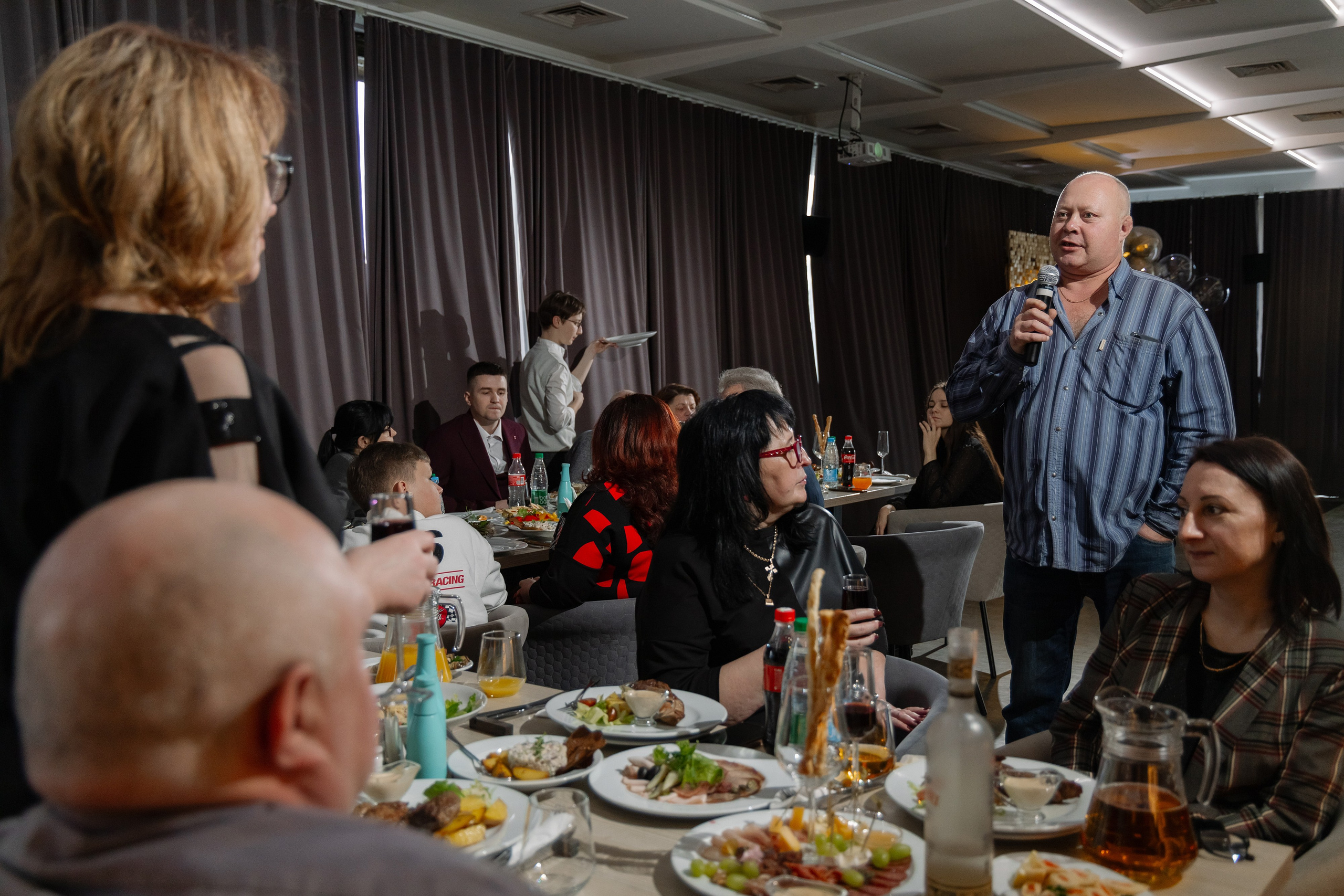 Фотосъемка юбилея в кафе BALDENINI в Минске. Свадебный фотограф в Минске/Беларуси Сергей Спиридонов