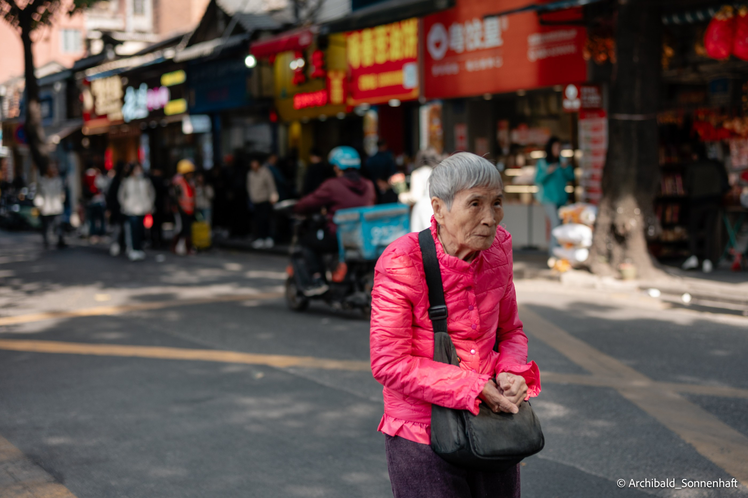 Yuexiu district in Guangzhou. Photographer in Guangzhou, China. Archibald Sonnenhaft