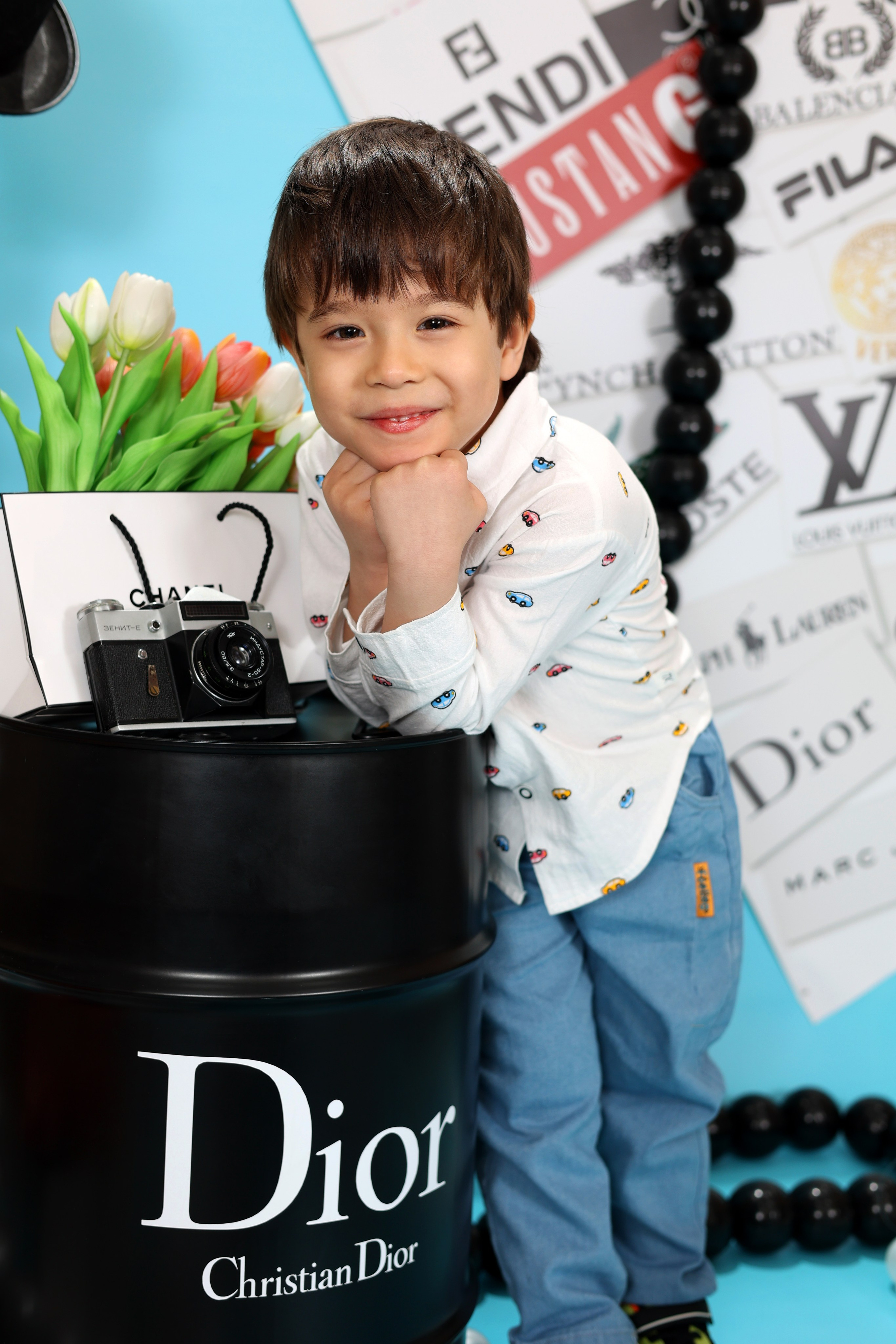 На стиле ФЭШН. Выпускные альбомы в Иваново в детский сад и школу. Александр и Светлана Янкины