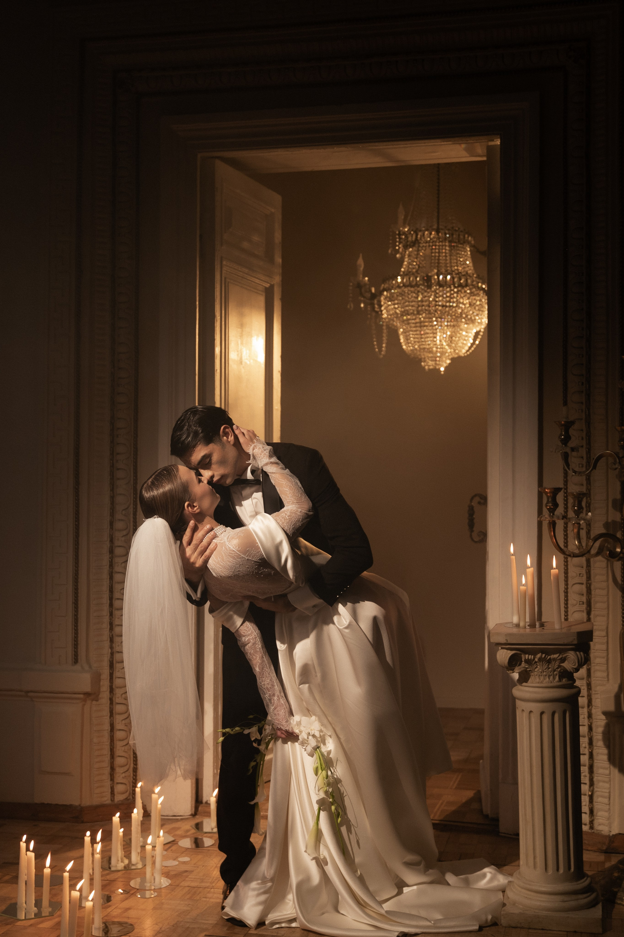 Камерный свадебный ужин при свечах в старинном особняке в фотостудии 21. Kult. Ярослава Ерина — свадебный фотограф в Москве