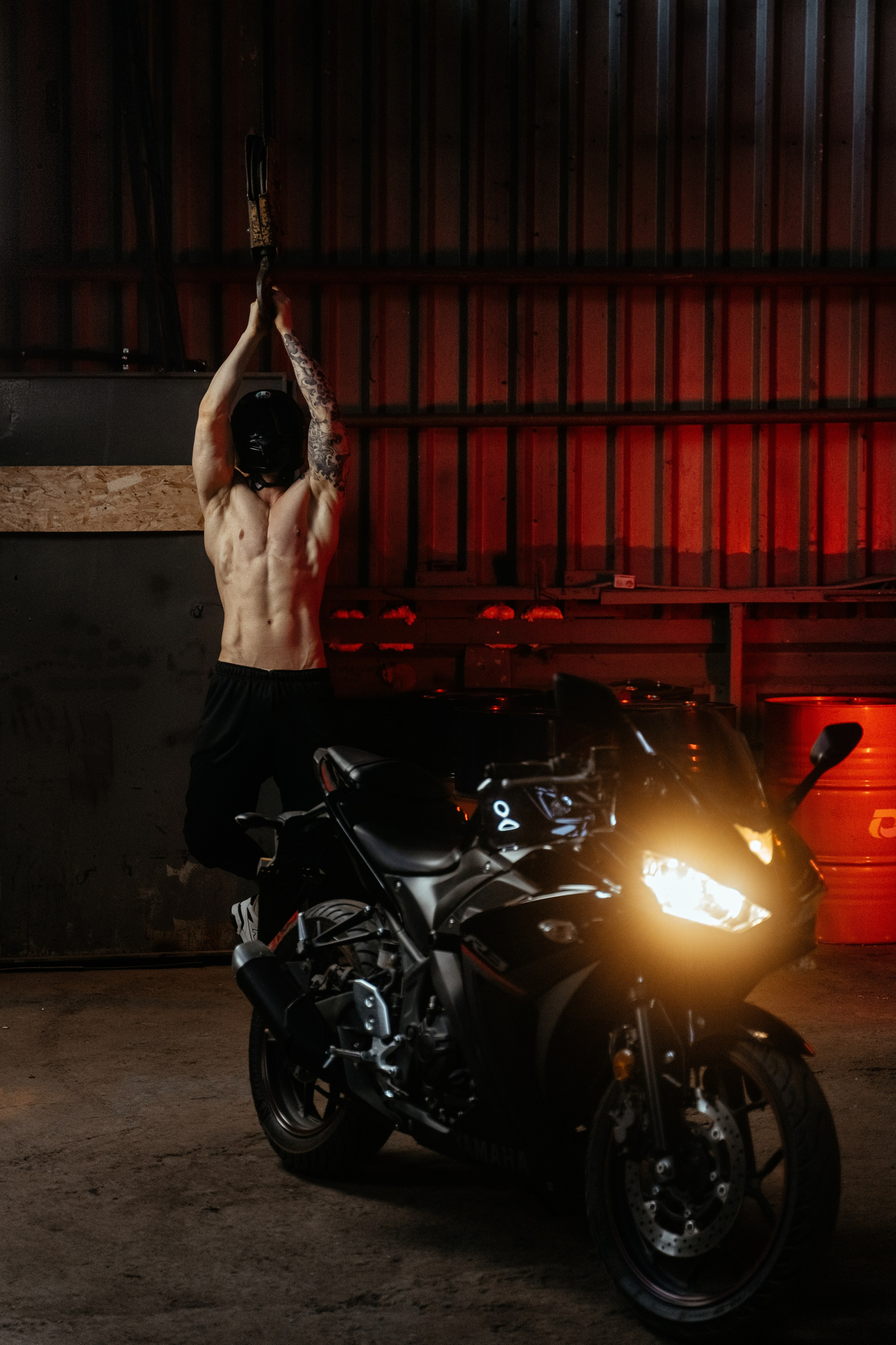 Фитнес съемка с мотоциклом. Свадебный и семейный фотограф Ксения Шекк Екатеринбург