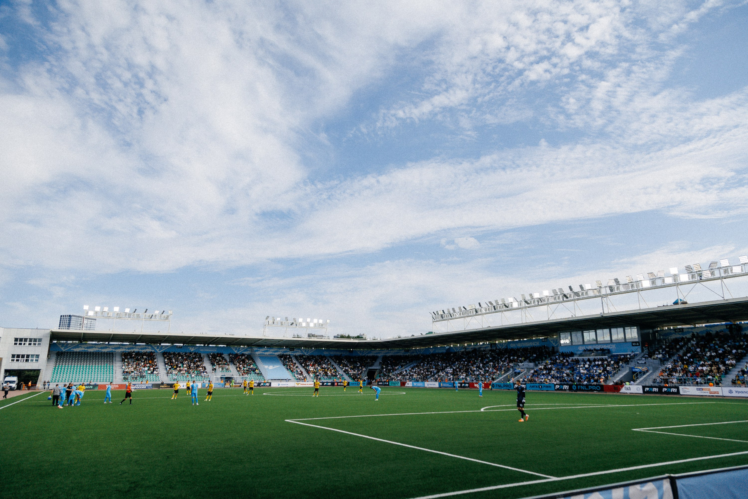ФК ЧЕЛЯБИНСК Х ФК ВОЛГА. Репортажный фотограф Макс Брагин