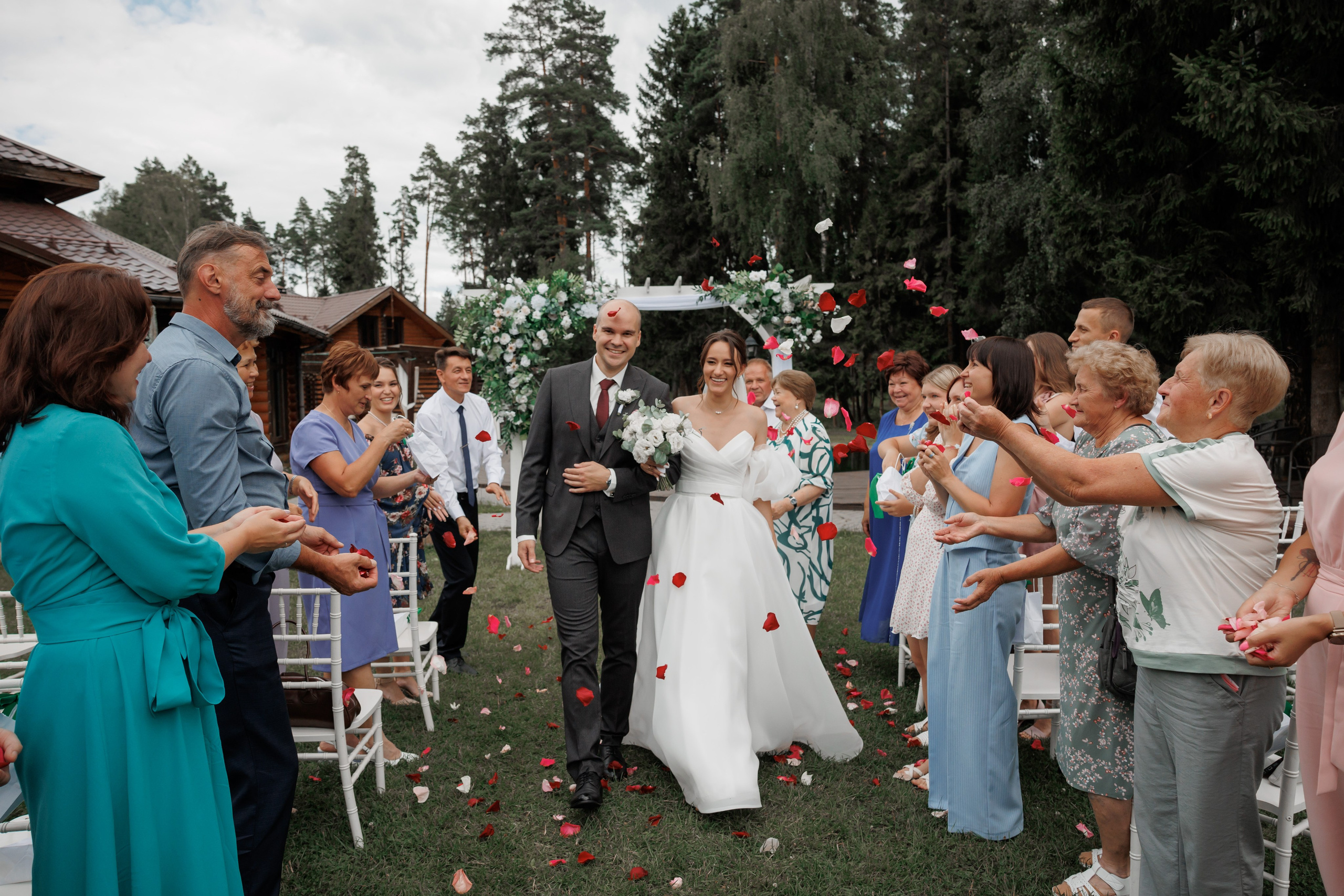 Полина и Дмитрий, загородный клуб «Барин», ЗАГС в г. Пушкино. Свадебный и репортажный фотограф (Москва, Королев и другие)