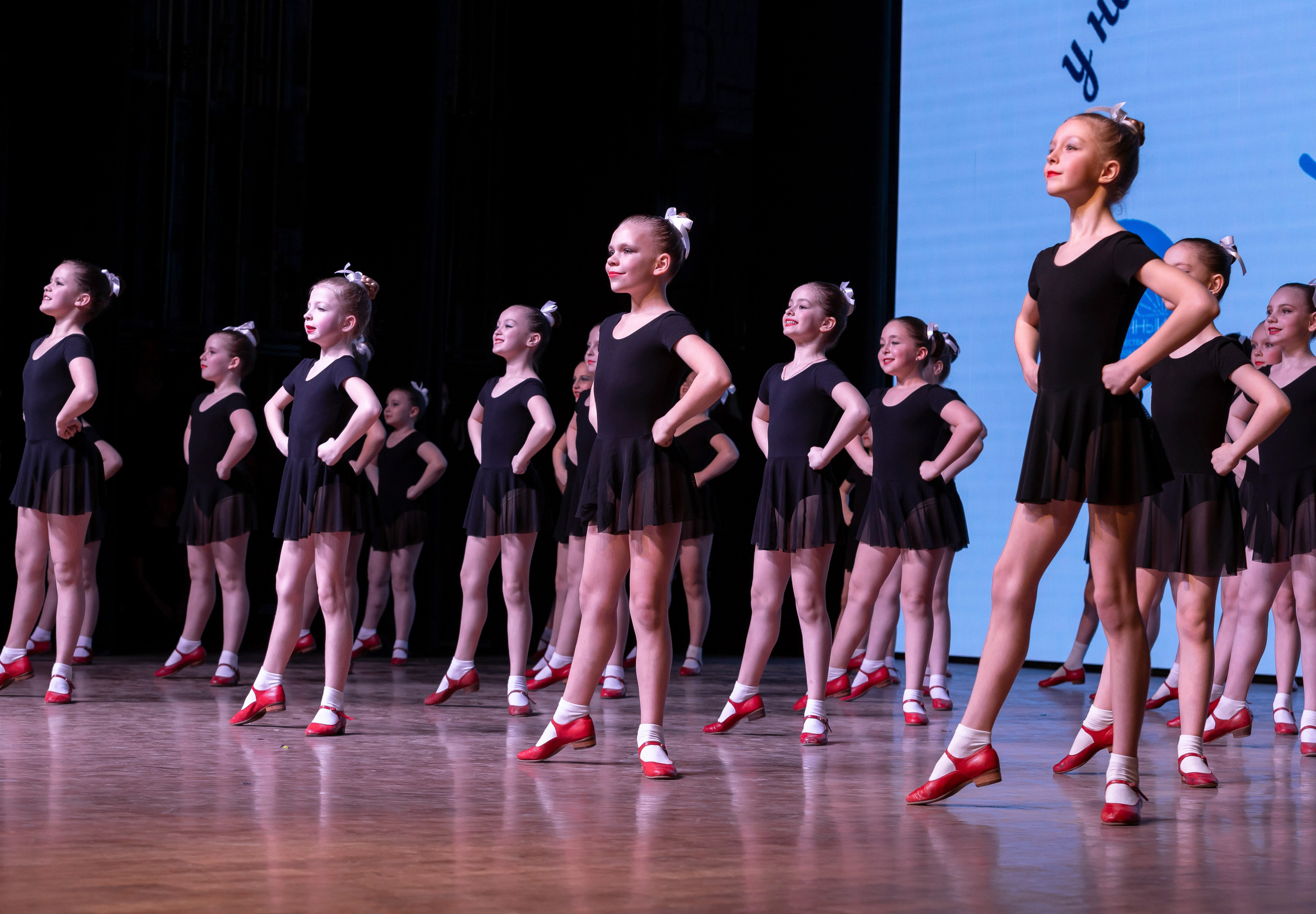 ДТДиМ Восточный. Юбилейный концерт хореографической студии «Карусель». Репортажный фотограф в Москве