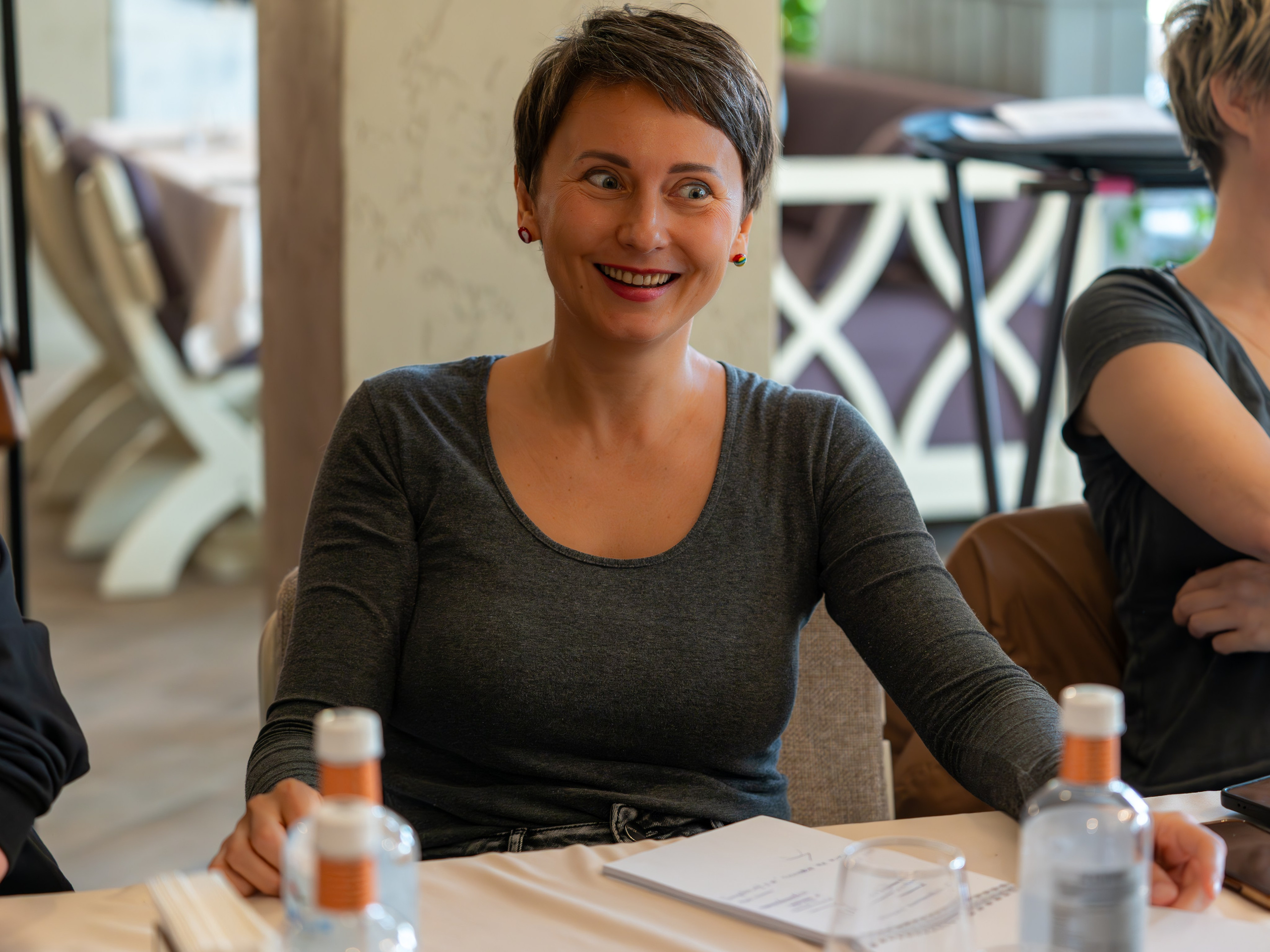 Литературная мастерская с Ольгой Шутовой в «Винотеррии». Репортажный фотограф в Красной Поляне и Сочи Павлюченко Екатерина