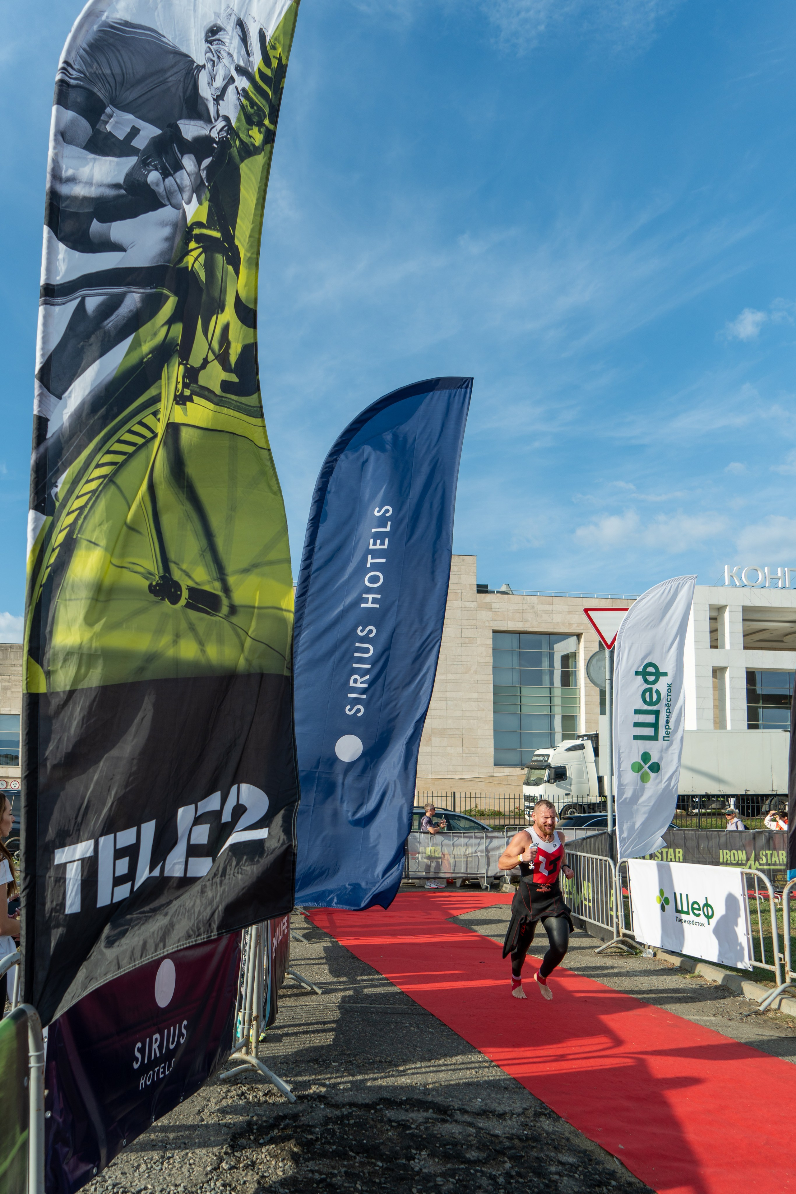 Фотоотчет партнерской интеграции для компании TELE2 на фестивале Ironstar. Репортажный фотограф в Красной Поляне и Сочи Павлюченко Екатерина