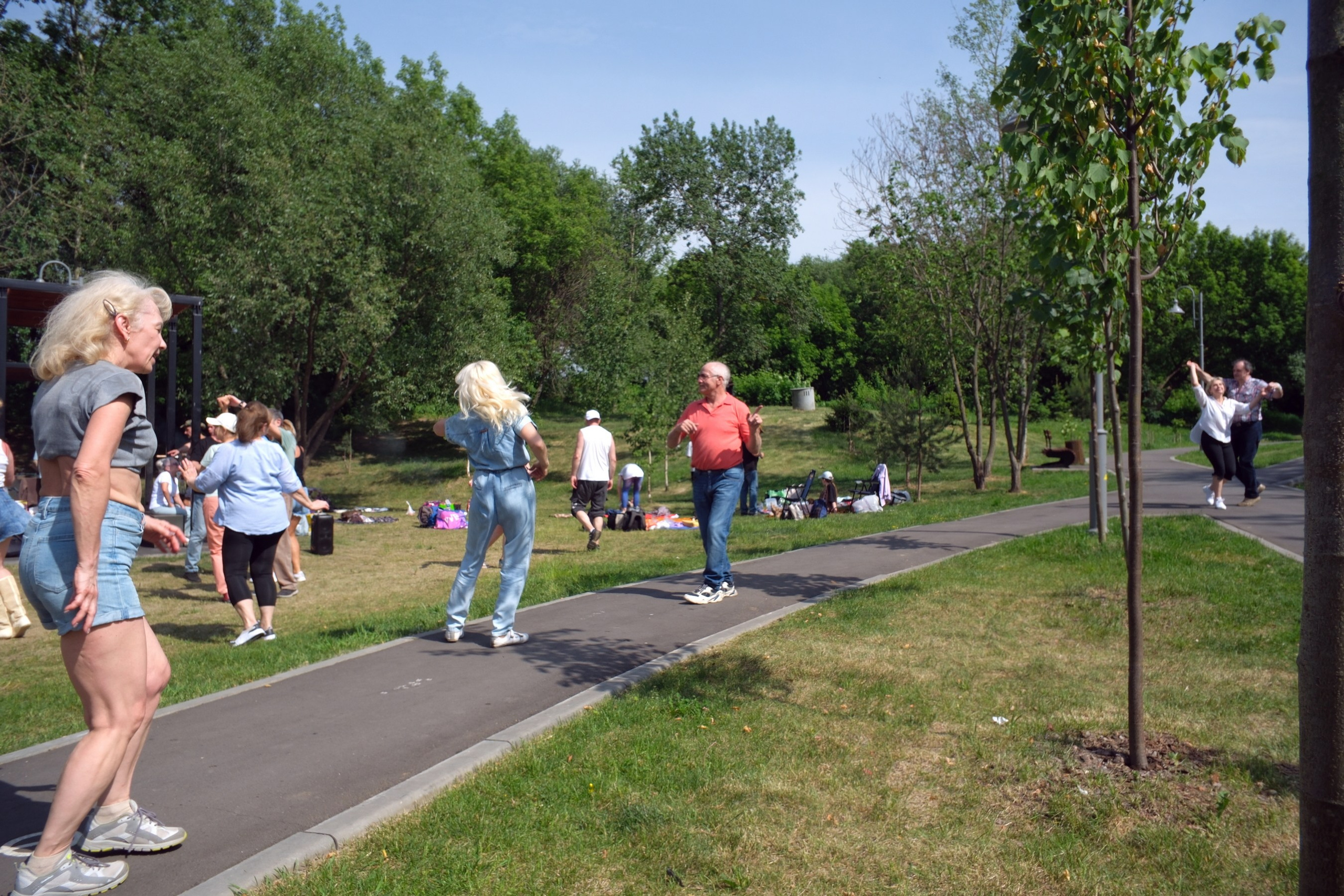 31.05.2025. Покровский парк. Активное долголетие. Улица, люди, жизнь…
