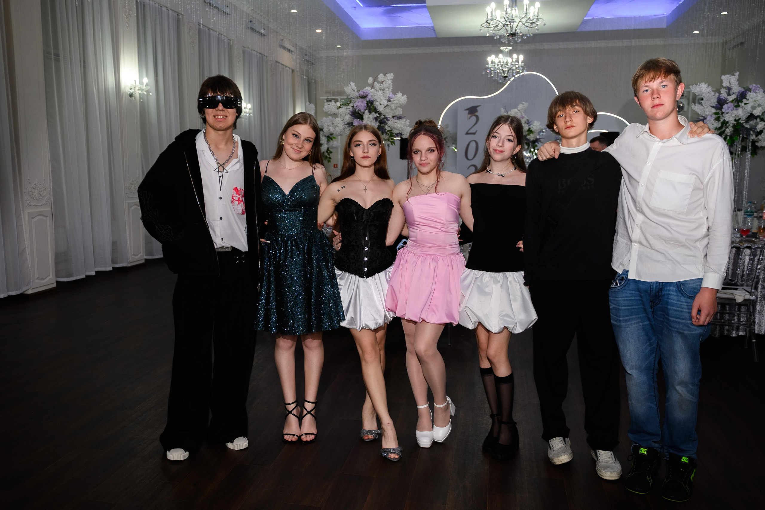 Фотограф на выпускной. Фотосъёмка для школьников и студентов в Санкт-Петербурге. Фотограф Алексей Лукин. Свадьба, мероприятие, корпоратив, юбилей, фотосессия, портрет. Фотосъёмка в Санкт-Петербурге. Ретушь фотографий