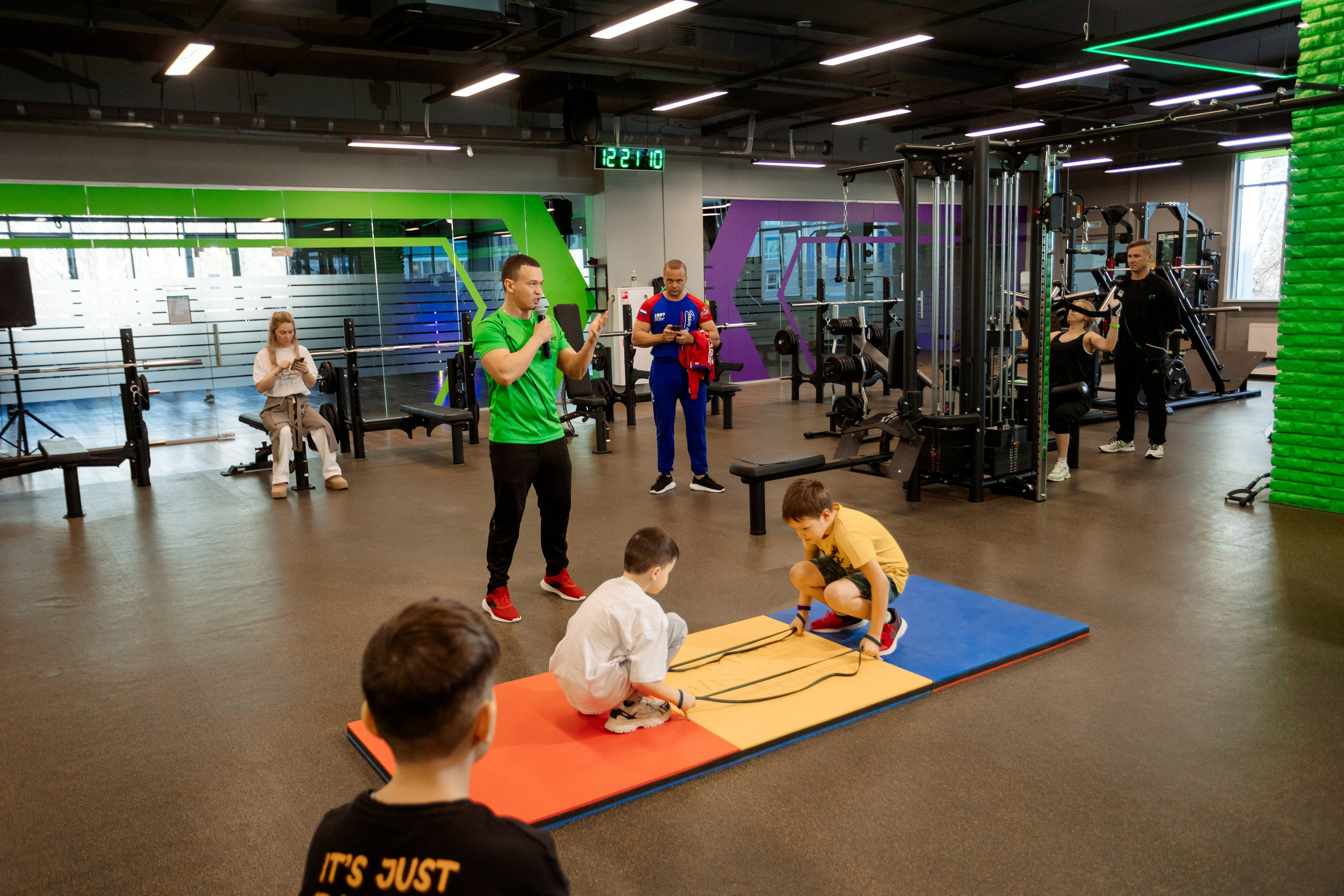 РЕПОРТАЖ: ФИТНЕСС-КЛУБ X-FIT. Профессиональный фотограф в Ижевске Леша Петров