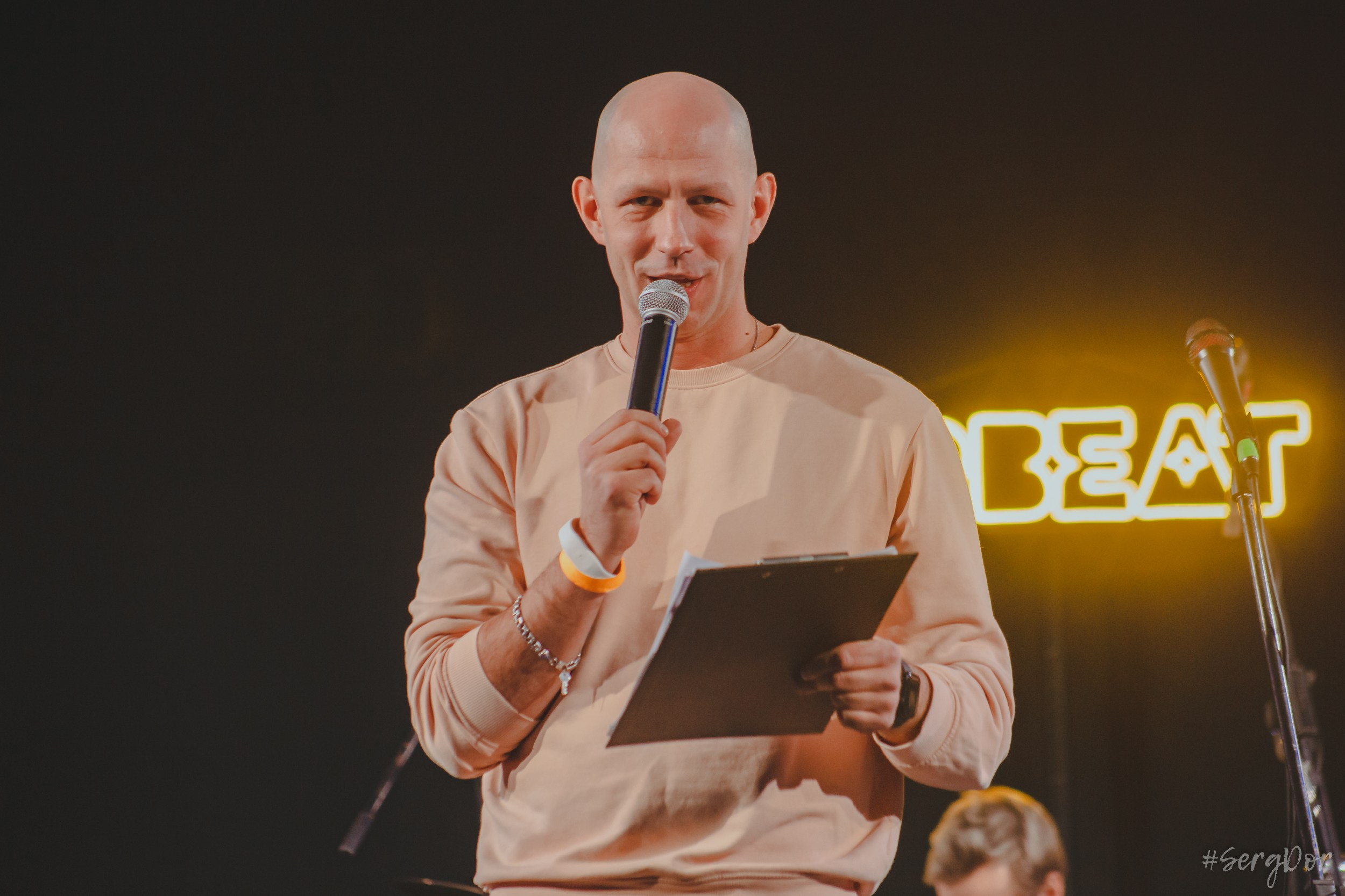 SPBeat, фестиваль, музыка, концерт, шоукейс, репортаж, выступления, 17.11.2023, SergDor, AllFest.ru, 17 ноября 2023 года, #SergDor, Сергей Василевский, ведущий