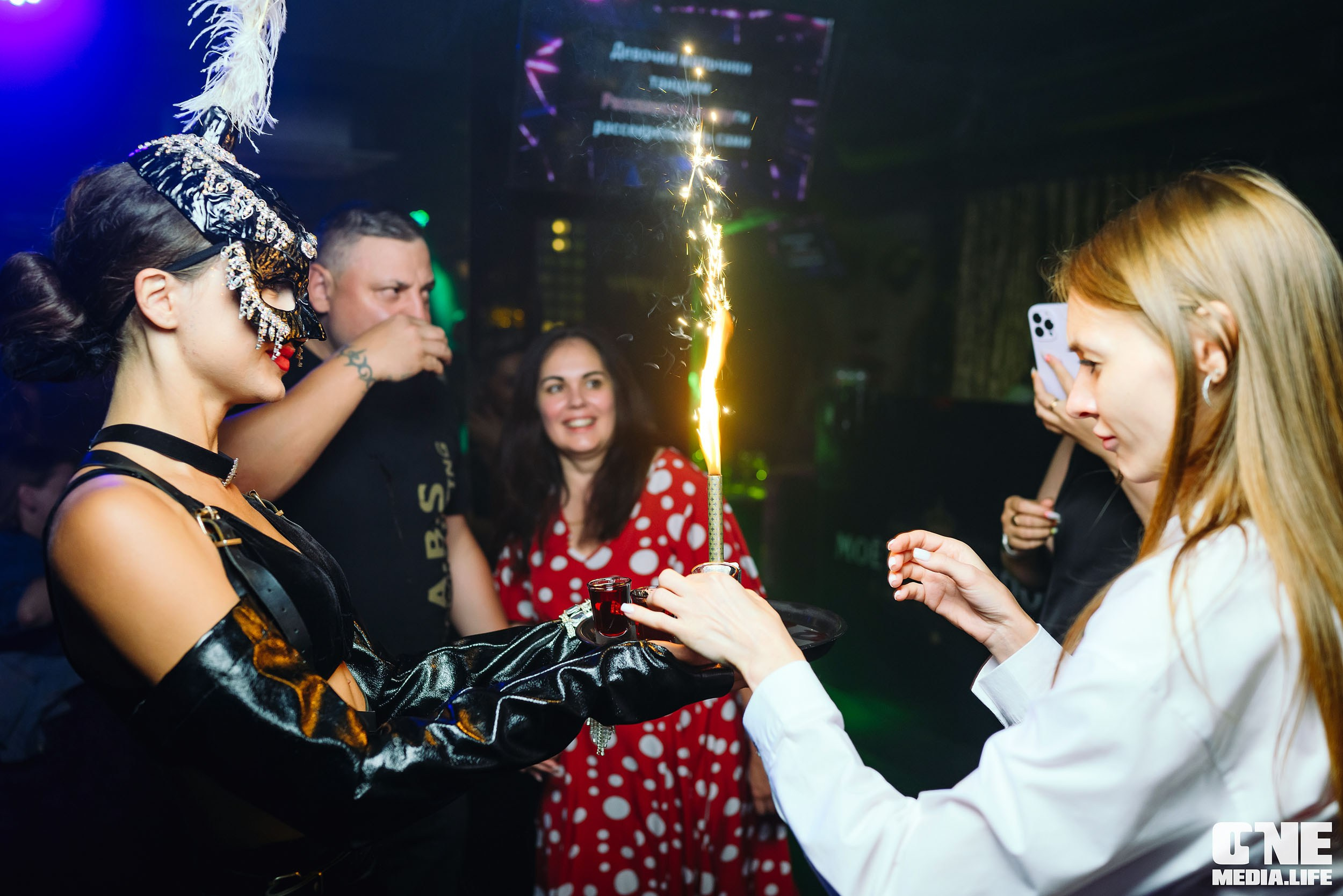 Фоторепортаж из караоке-клуба Эйфория. One Media Life: фоторепортажи, фотоотчеты с мероприятий и заведений