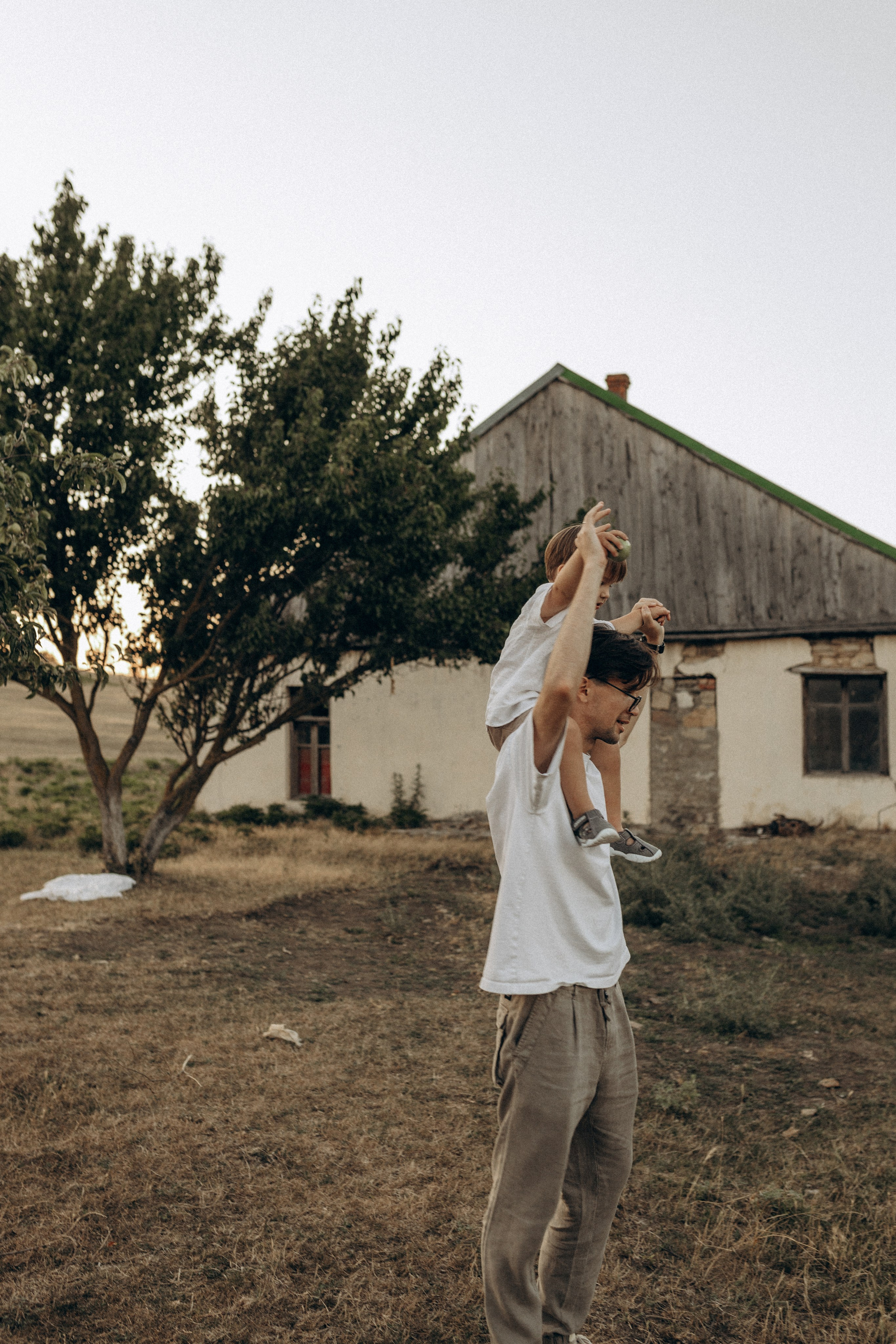 Миша Таня и Лев на ферме. Семейный фотограф в Новороссийске и Анапе Александра Яковлева