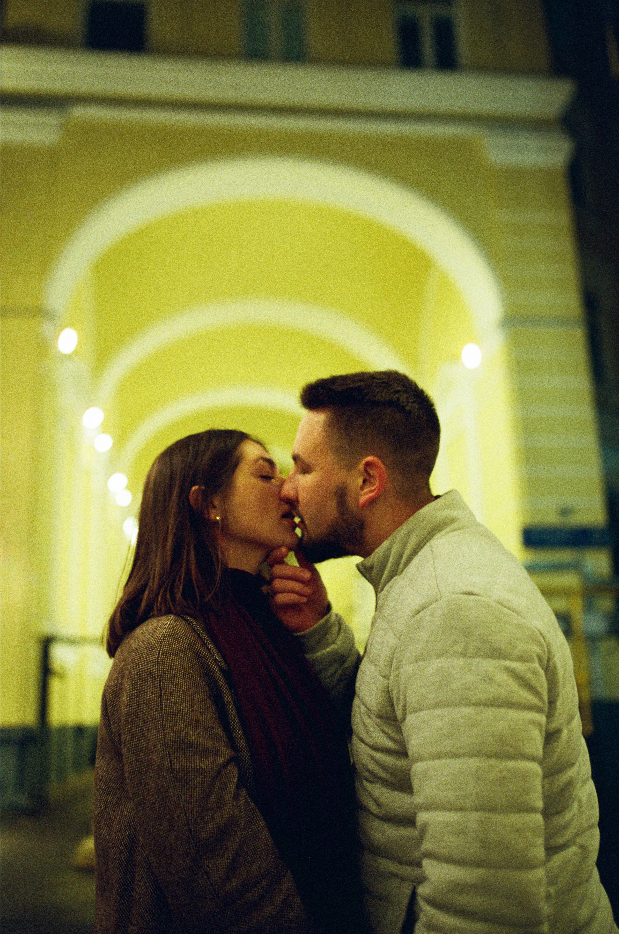 Вероника и Василий. В уютных переулках Москвы. Цифра и плёнка. Настя Оленченко, портретный/семейный фотограф на цифру и плёнку Москва