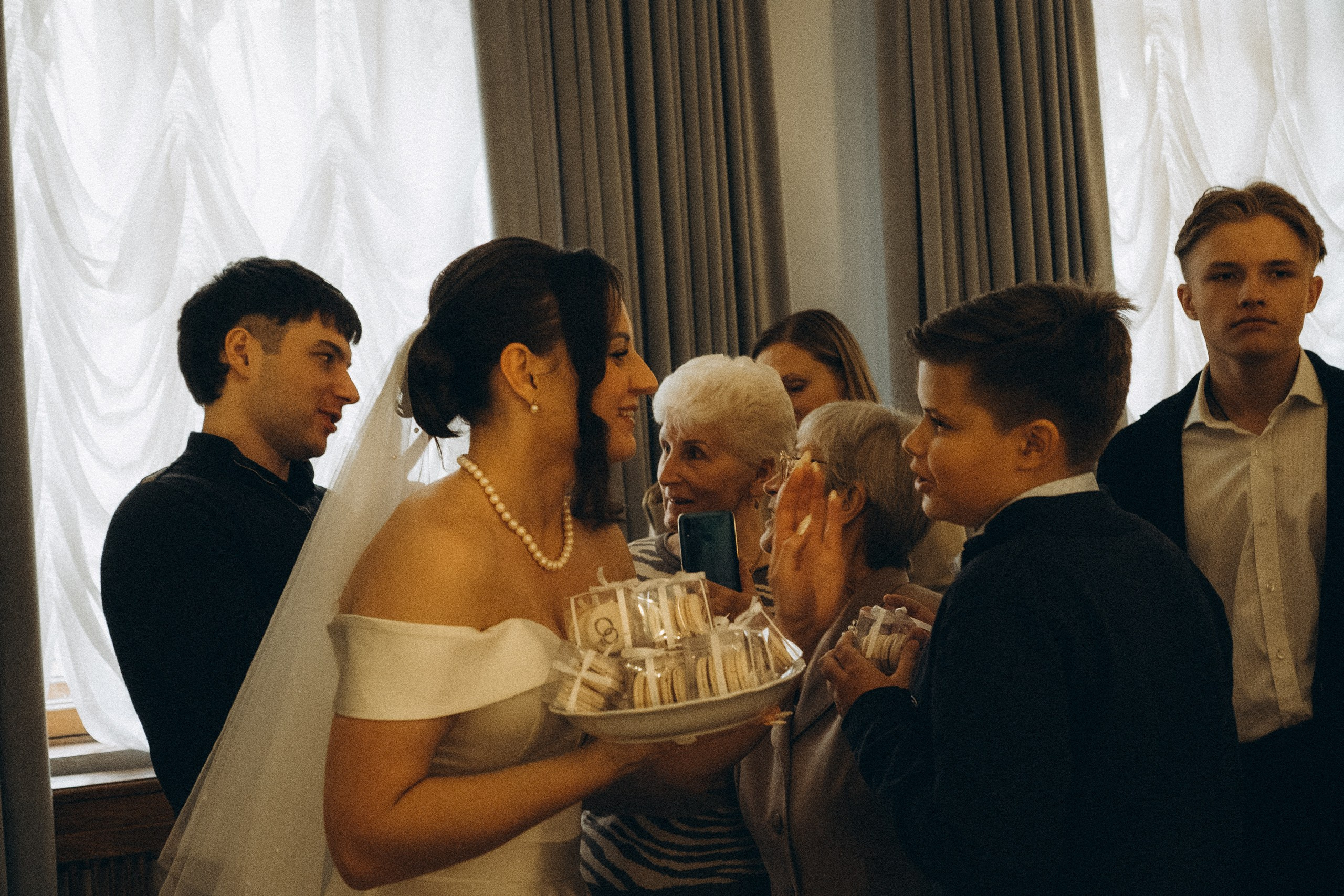 СЬЕМКА РЕПОРТАЖ В ЗАГСЕ (2 ДВОРЕЦ). Профессиональный фотограф, Санкт-Петербург — Виктория Богомолова