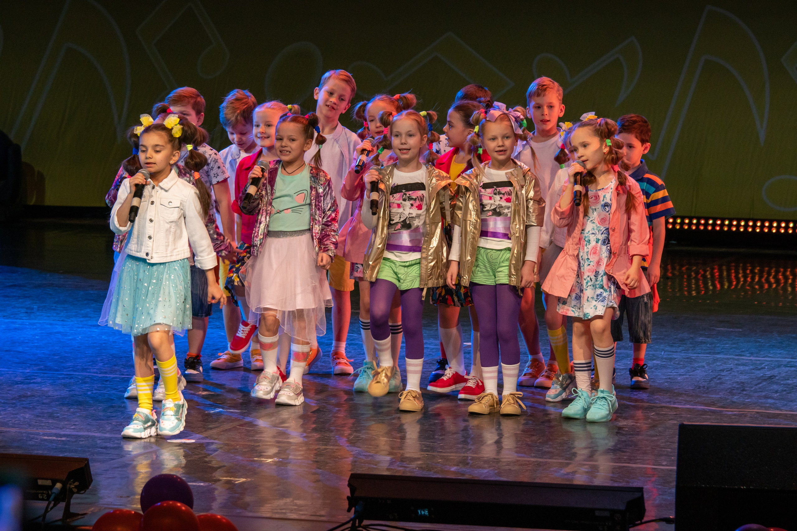 Съёмка концерта для Домисольки, большой концертный зал Космос. «Студия DRONAVT`s» — видеосъёмка и фотография г. Москва