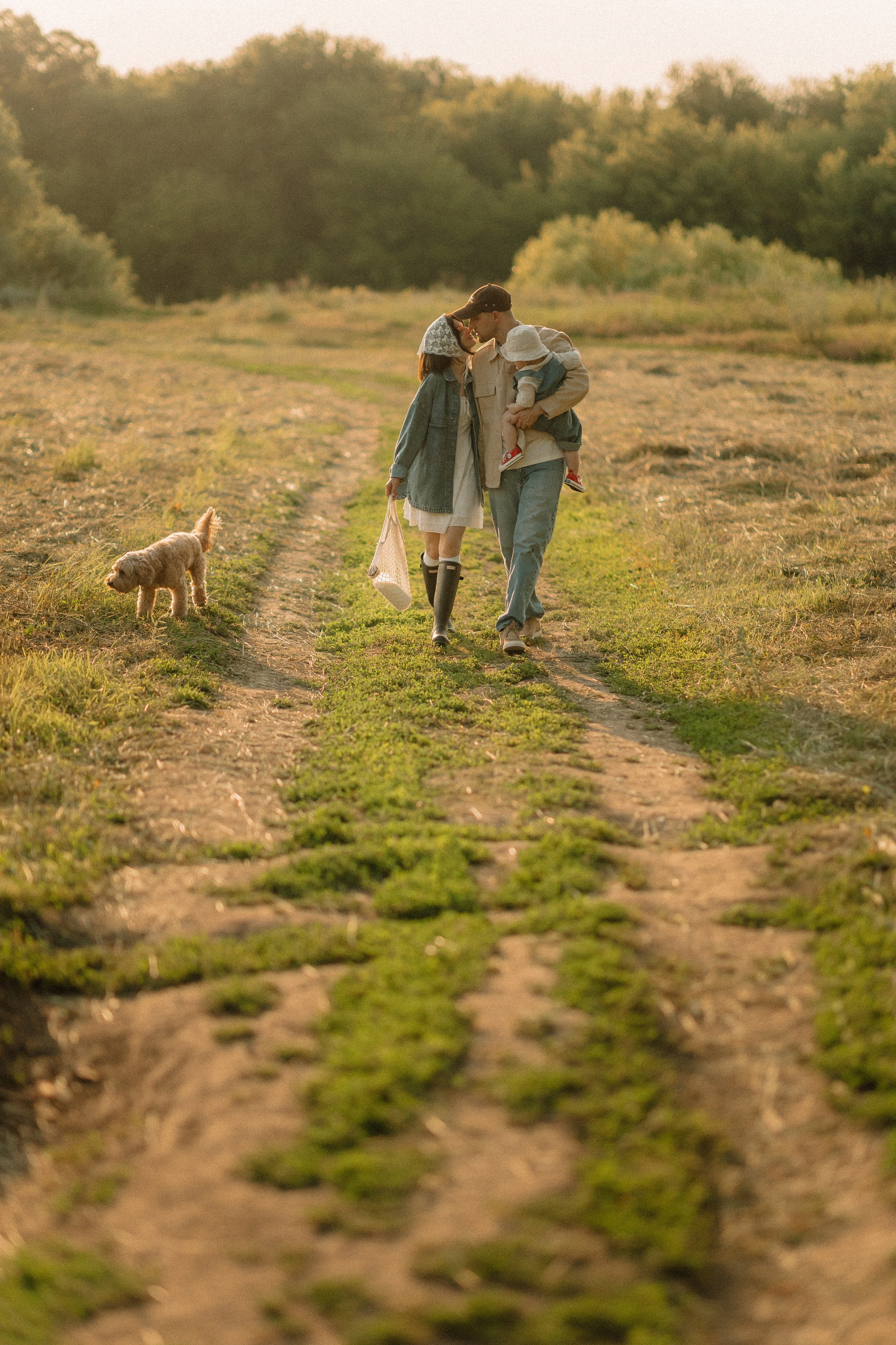 Теплым вечером