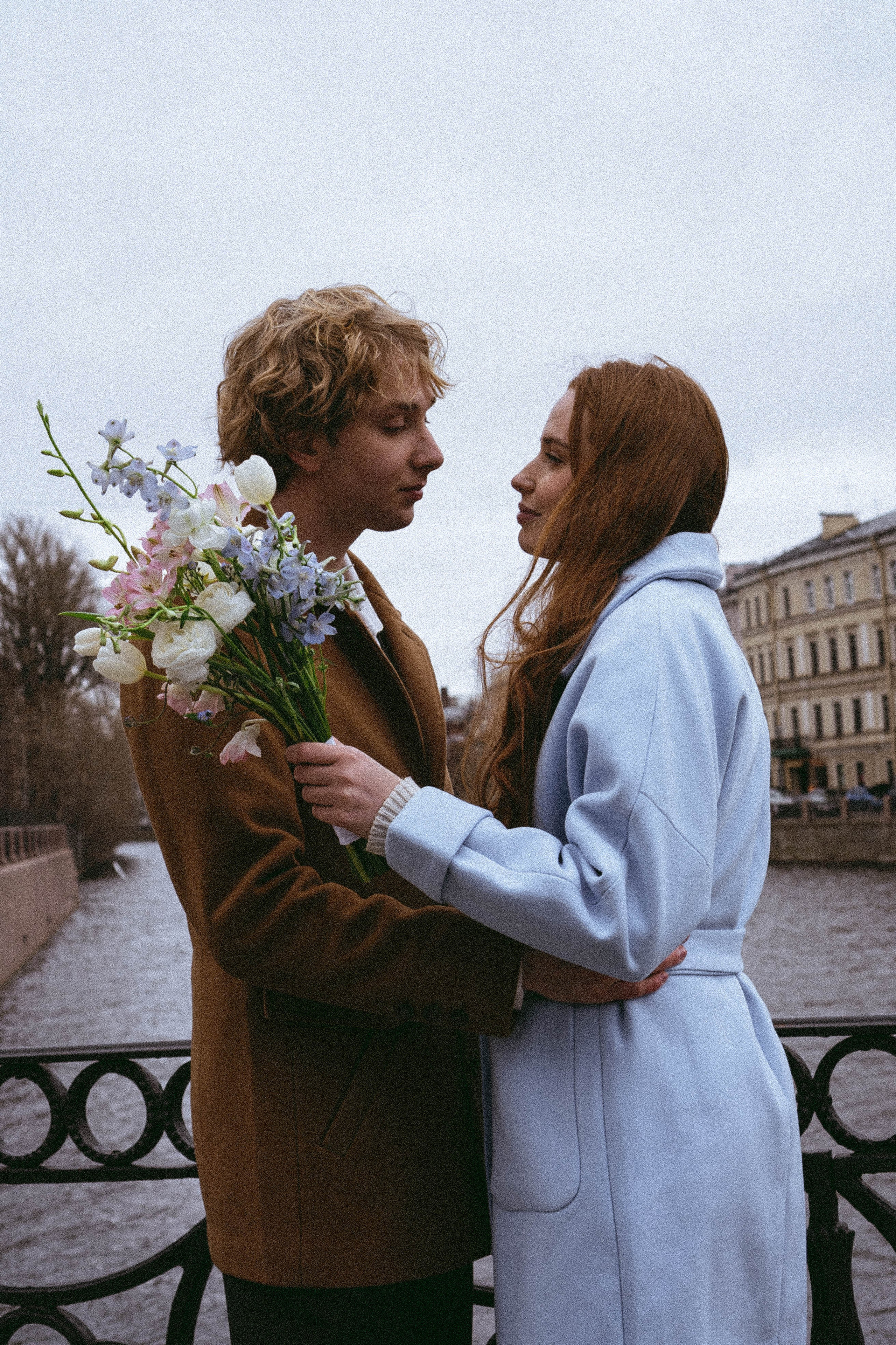 СВАДЕБНАЯ СЬЕМКА В ОТЕЛЕ. СБОРЫ ЖЕНИХА И НЕВЕСТЫ И ТАКЖЕ ТОР И ПОДГОТОВКА К ПРОГУЛКЕ И ПРОГУЛКА ПО ПЕТРОГРАДКЕ. Профессиональный фотограф, Санкт-Петербург — Виктория Богомолова