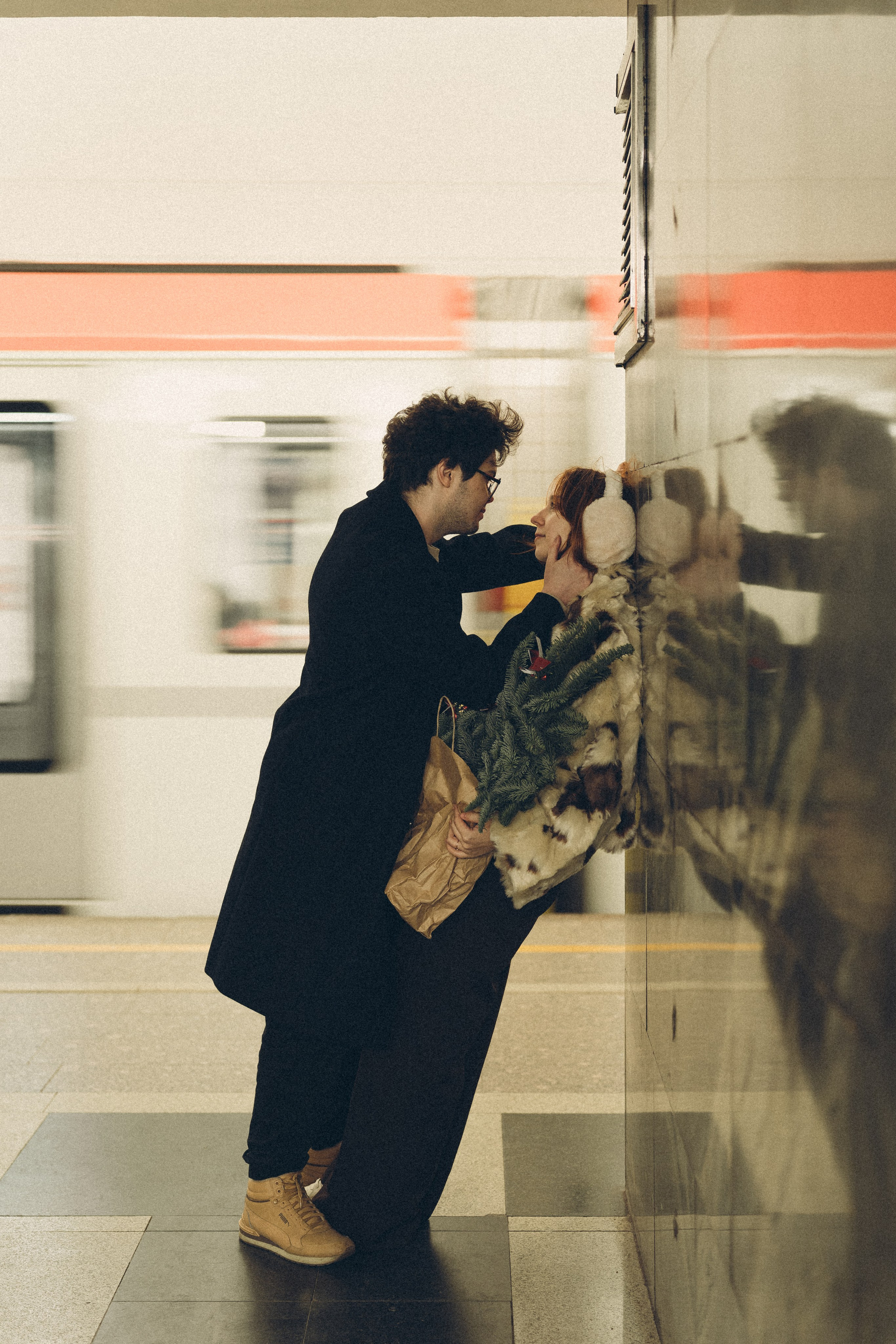 НОВОГОДНЯЯ ФОТОСЕСИИЯ ПАРЫ В МЕТРО ЛЮБОВЬ. Профессиональный фотограф, Санкт-Петербург — Виктория Богомолова