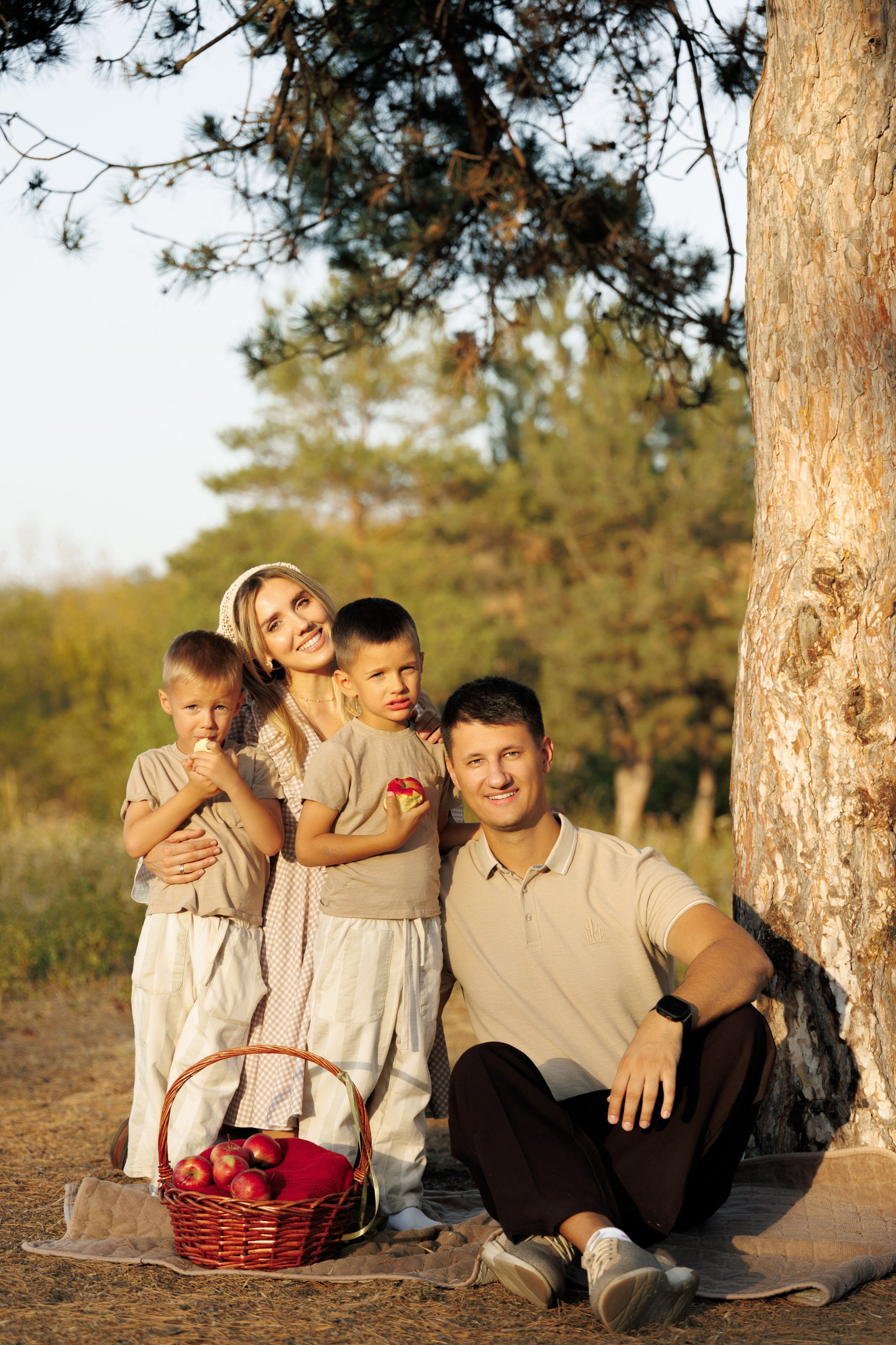 Дмитрий, Евгения, Мотя и Тима. Свадебный фотограф в Ростове — на — Дону Александра Пивоварова