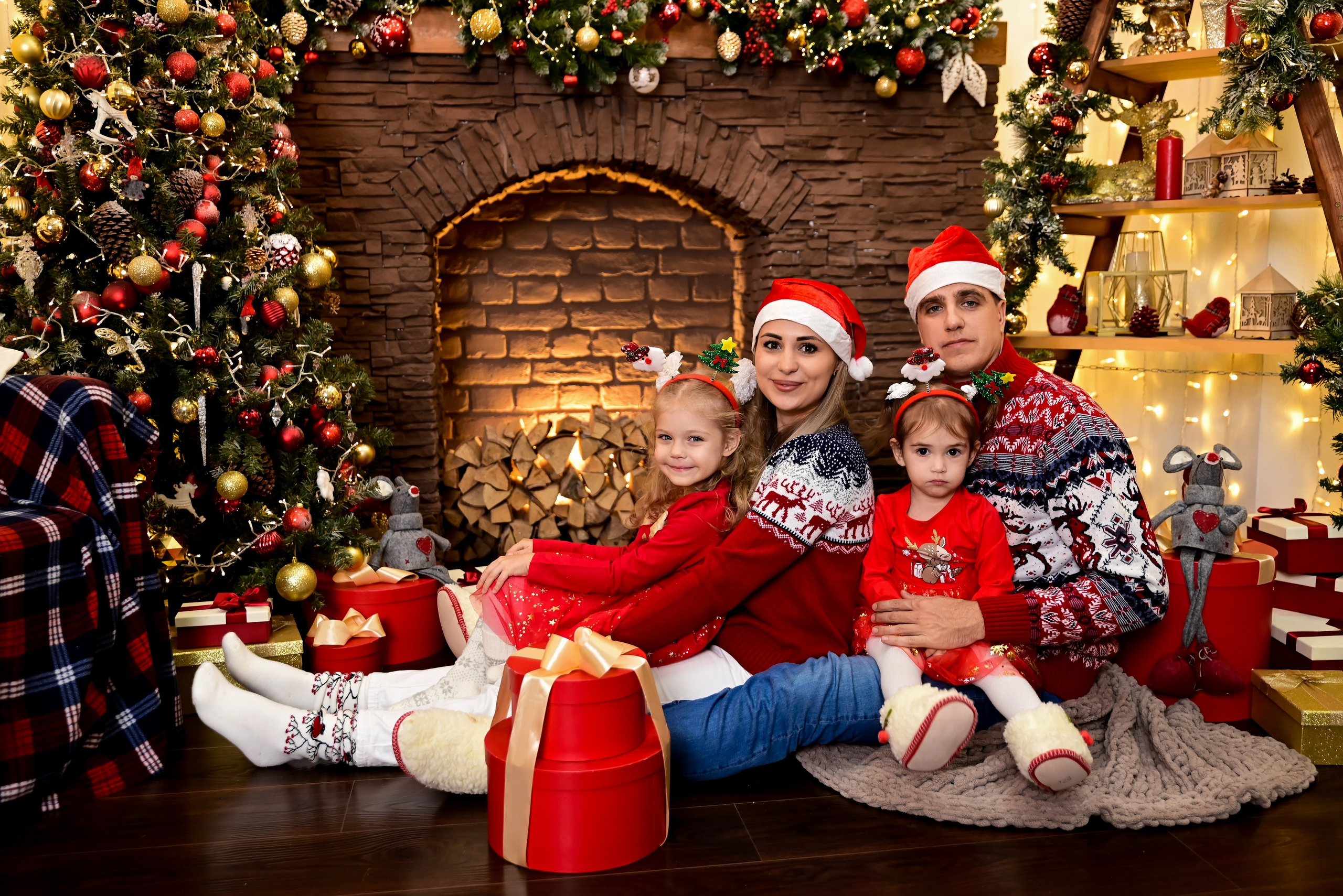 Новогодняя фотосессия. Фотостудия Зефир. Фотосессии в студии под ключ. Москва. Семейные и детские фотосессии