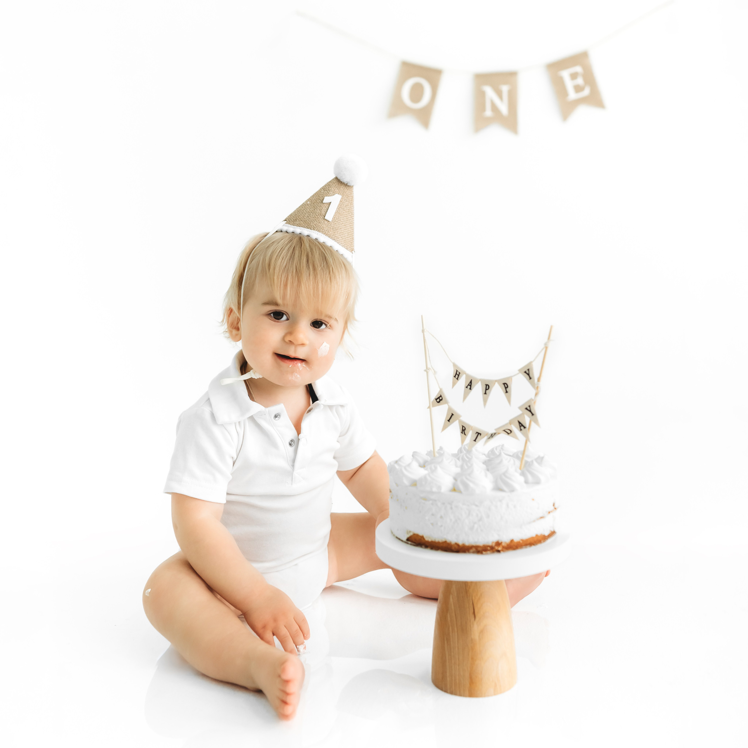 Лёвушка. Детский фотограф. Белый минимализм. Москва. Татьяна Тремасова