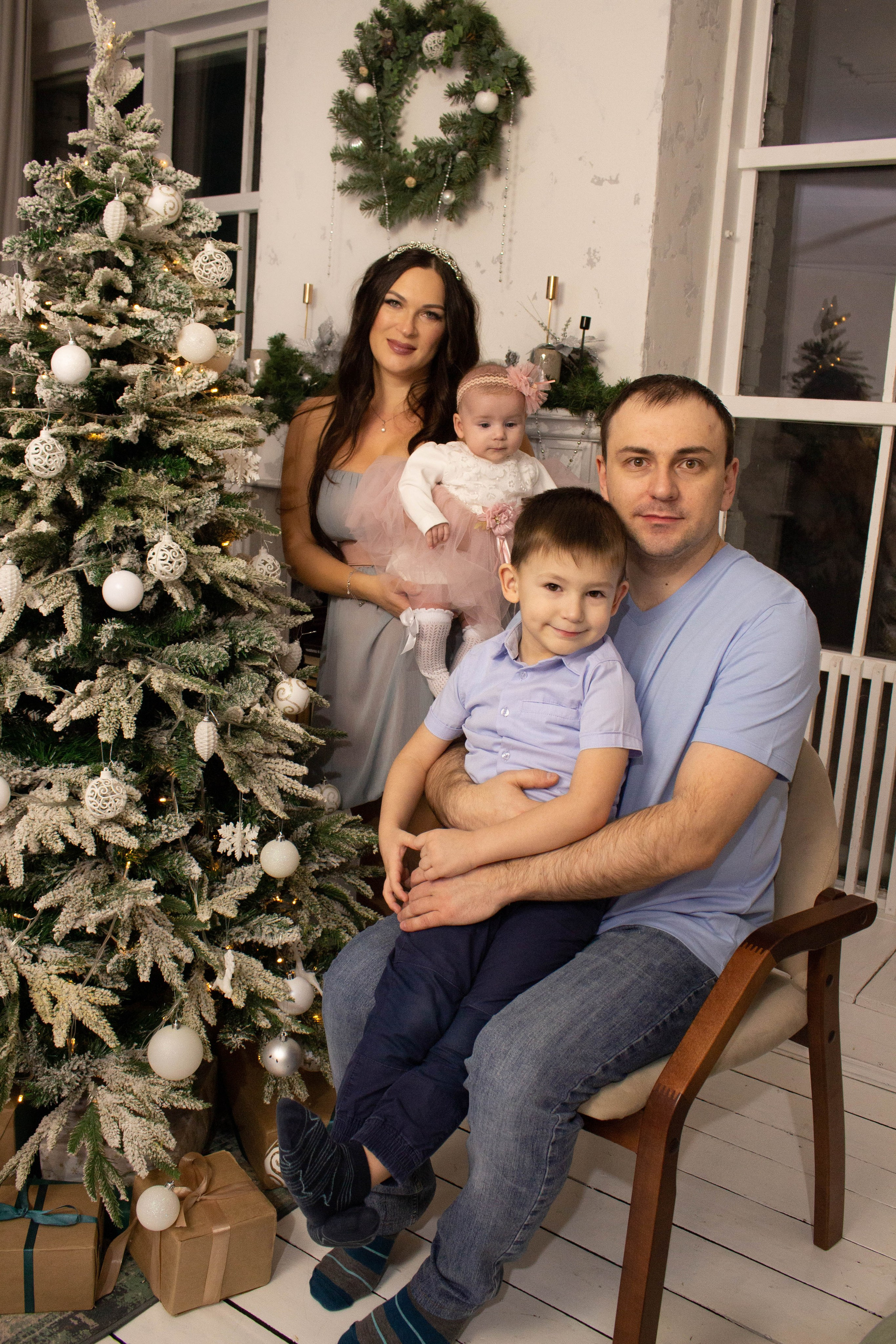 Новогодняя фотосессия Марии и Александра. Фотограф новорожденных в Екатеринбурге