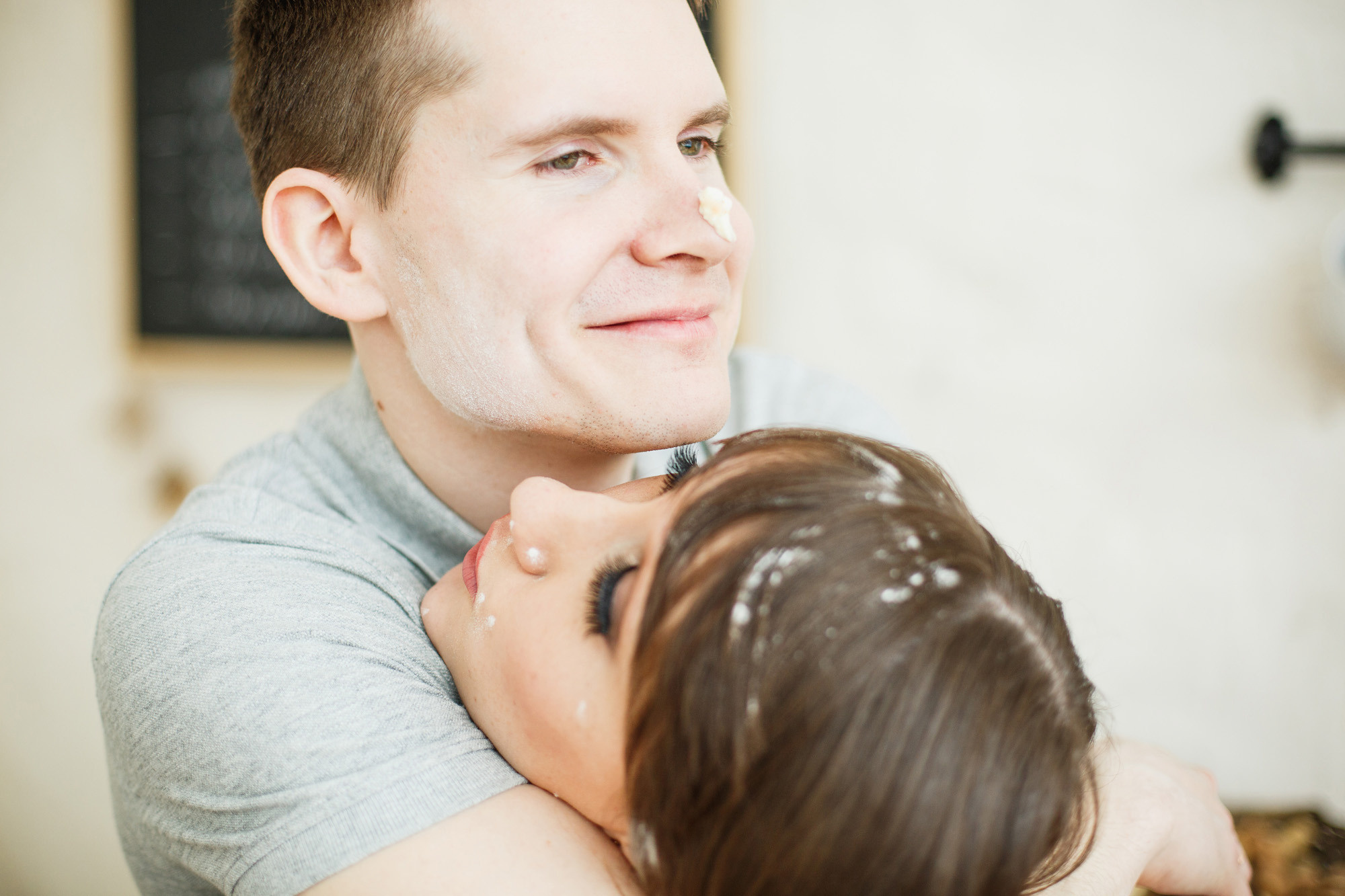 Катин торт. Катя и Лёша 2016. Беременная домашняя съемка. Фотограф городских и семейных событий Артем Карпухин