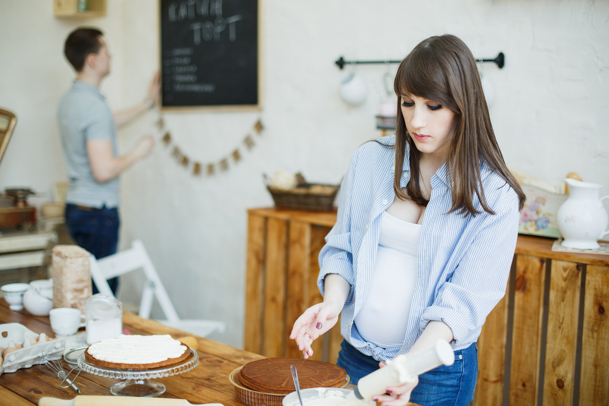 Катин торт. Катя и Лёша 2016. Беременная домашняя съемка. Фотограф городских и семейных событий Артем Карпухин