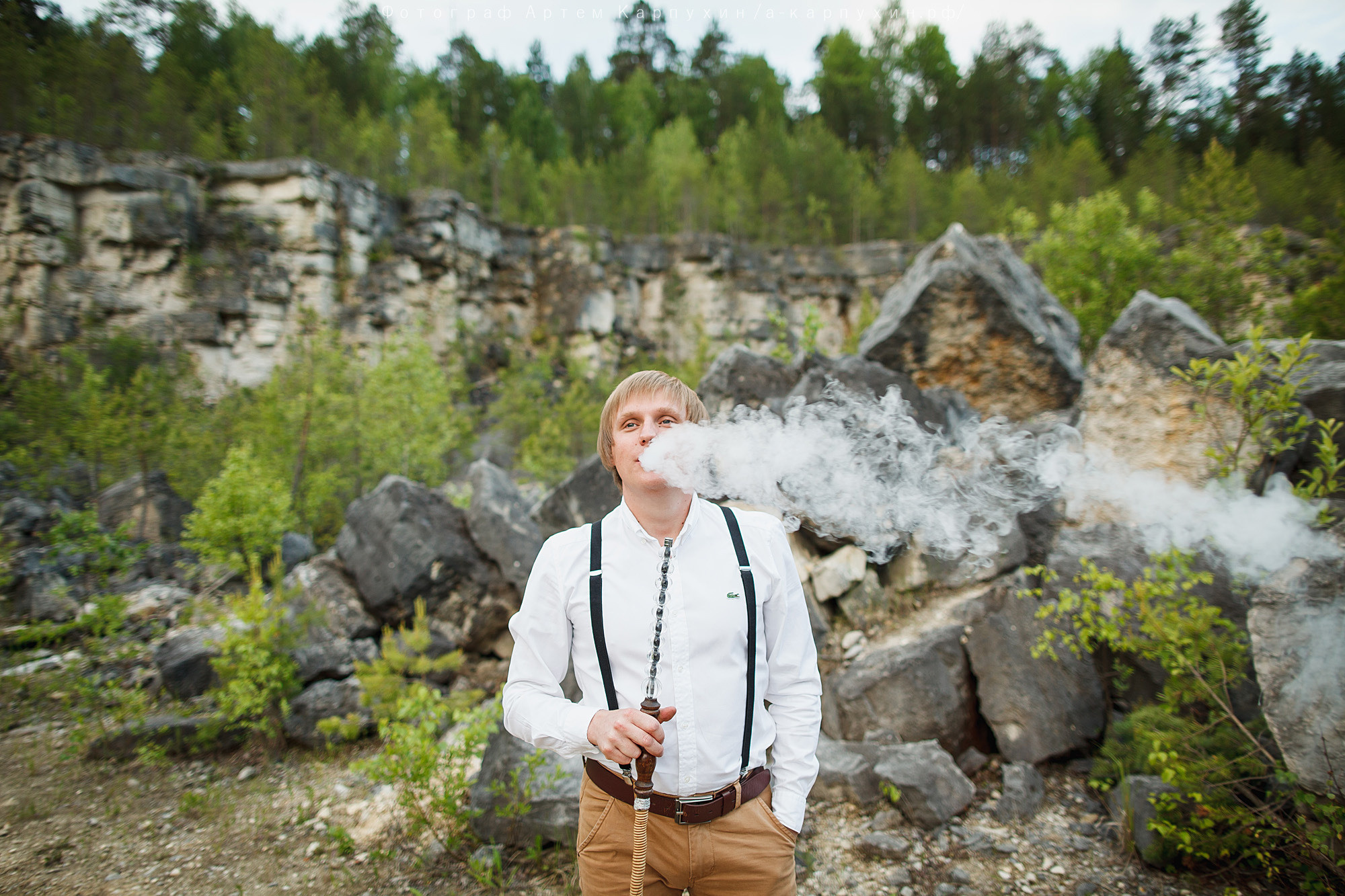 Иван Женя и каменные глыбы. 5 июня 2016 Дюкинский карьер. Фотограф городских и семейных событий Артем Карпухин