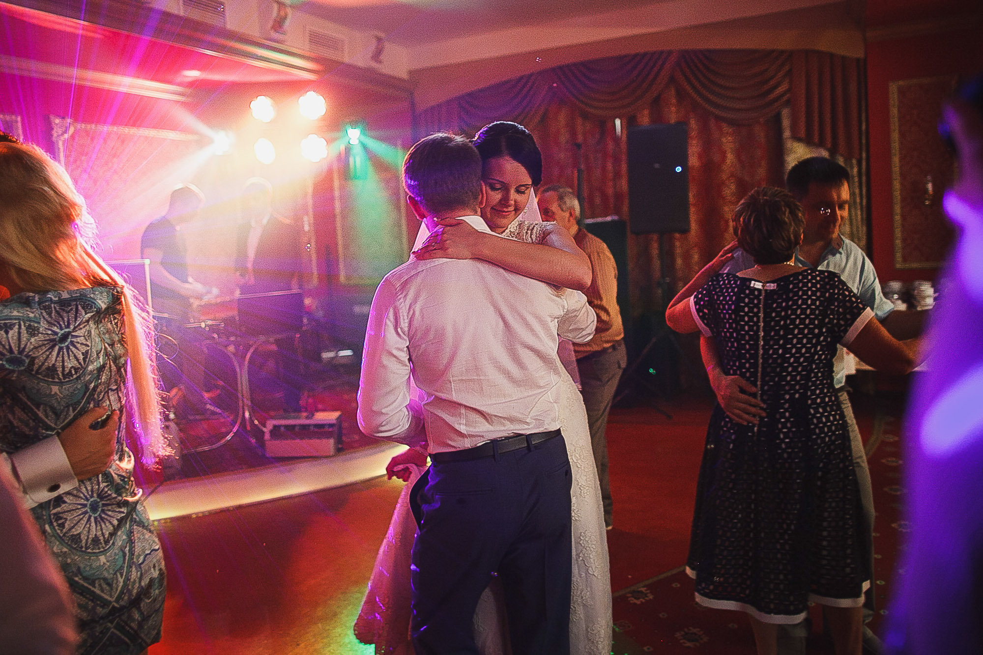 Антон и Аня. Фотограф городских и семейных событий Артем Карпухин