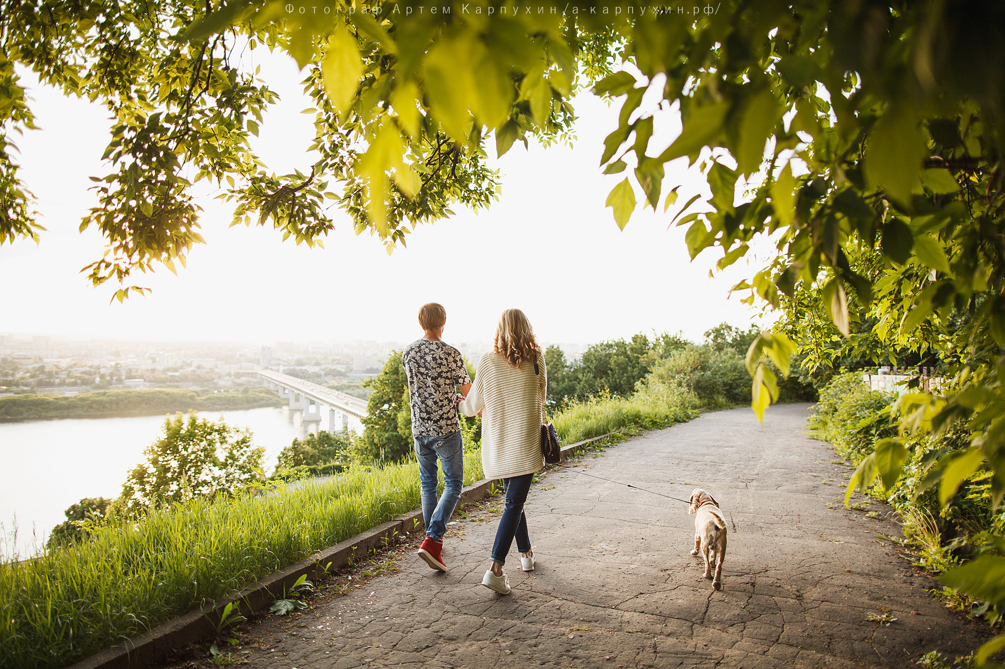 Город, собака, любовь. Прогулка Димы, Кати и Гранта. Фотограф городских и семейных событий Артем Карпухин