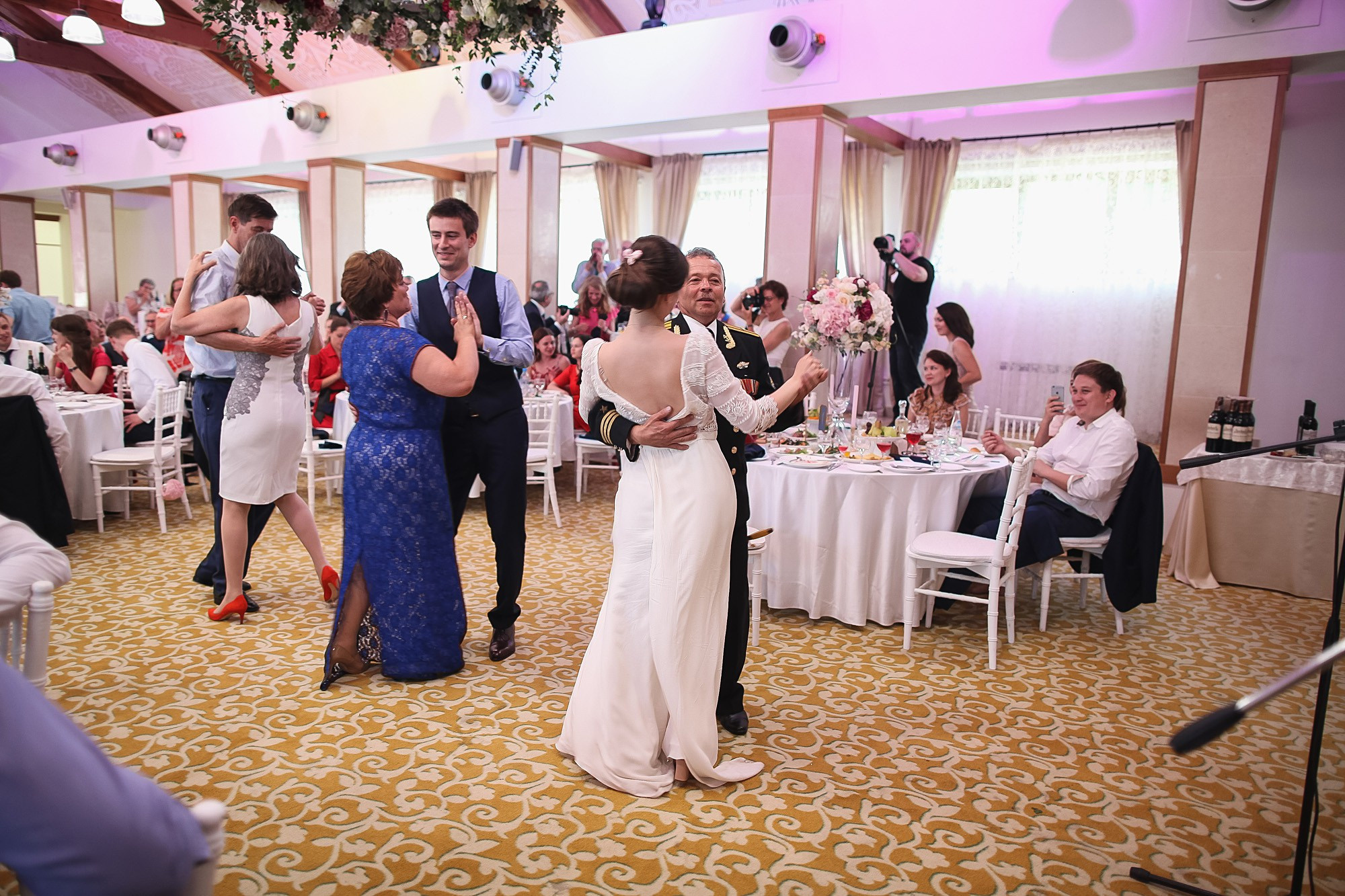 Русско-французская свадьба Анастасии и Фуко июнь 2016. Фотограф городских и семейных событий Артем Карпухин