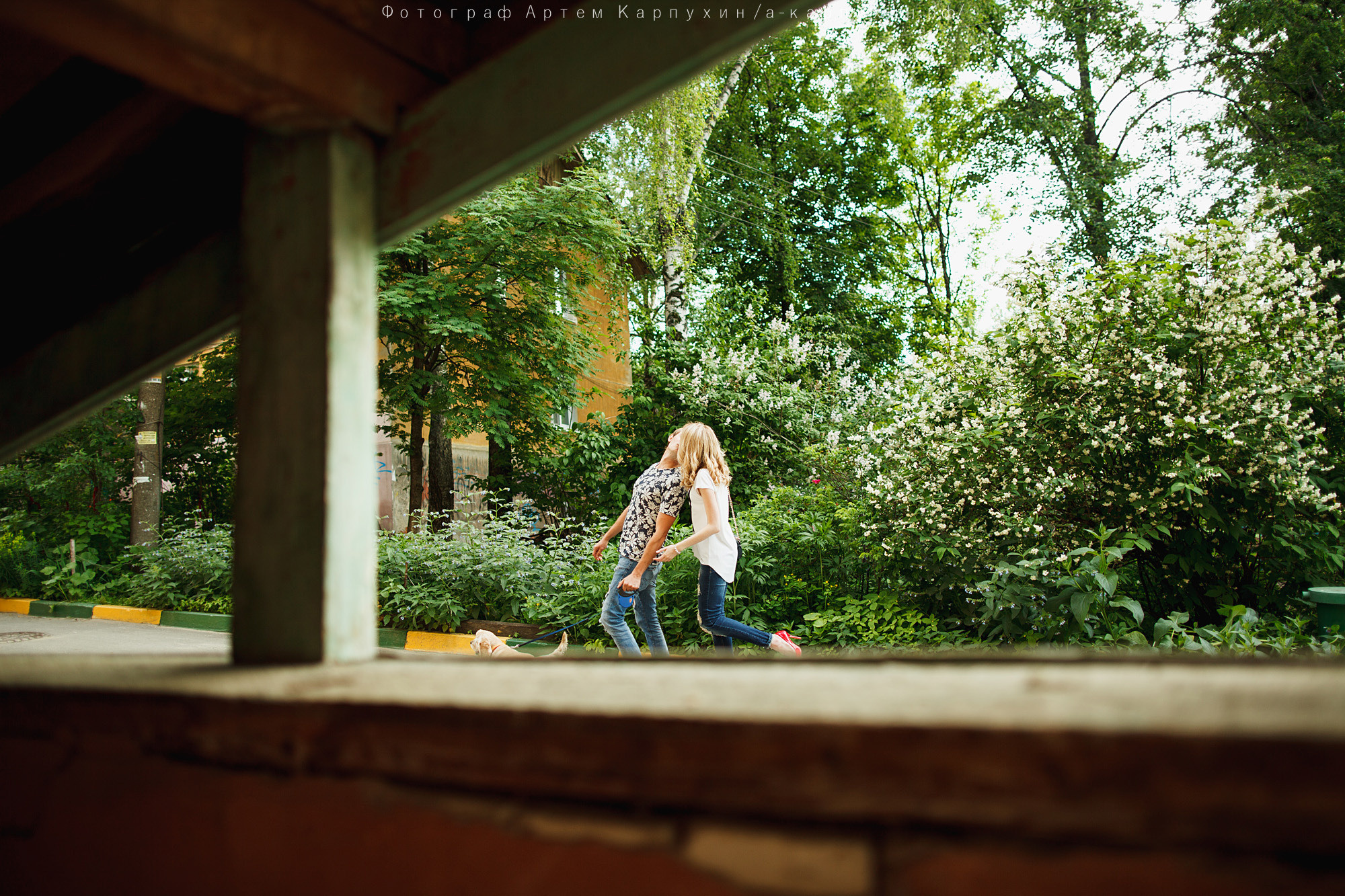 Город, собака, любовь. Прогулка Димы, Кати и Гранта. Фотограф городских и семейных событий Артем Карпухин