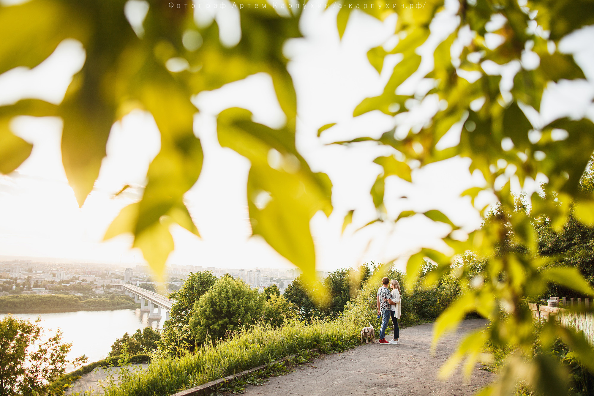Город, собака, любовь. Прогулка Димы, Кати и Гранта. Фотограф городских и семейных событий Артем Карпухин