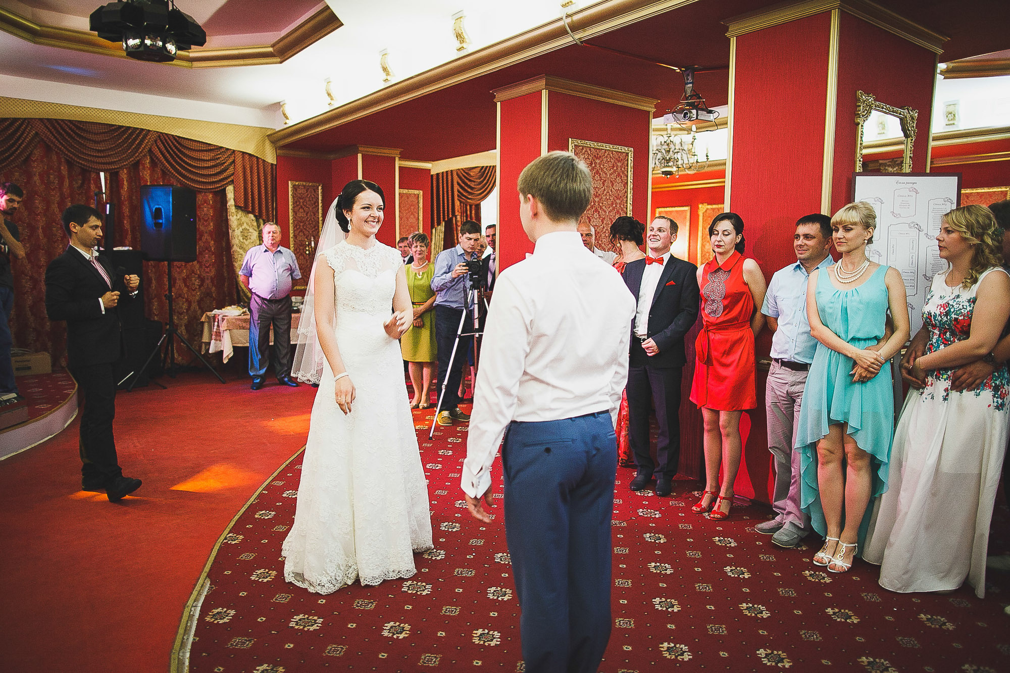 Антон и Аня. Фотограф городских и семейных событий Артем Карпухин