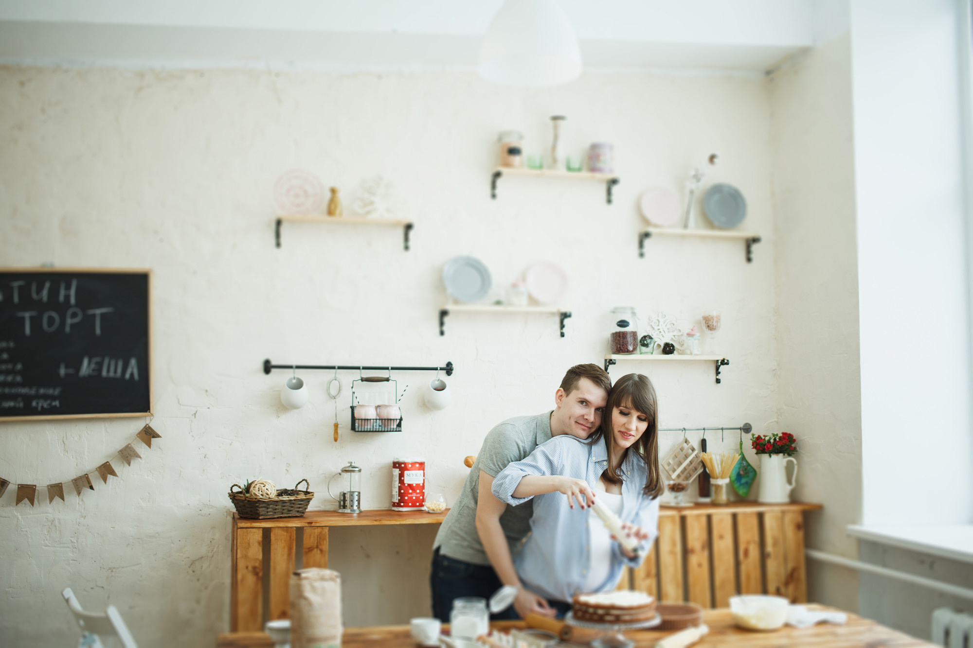 Катин торт. Катя и Лёша 2016. Беременная домашняя съемка. Фотограф городских и семейных событий Артем Карпухин