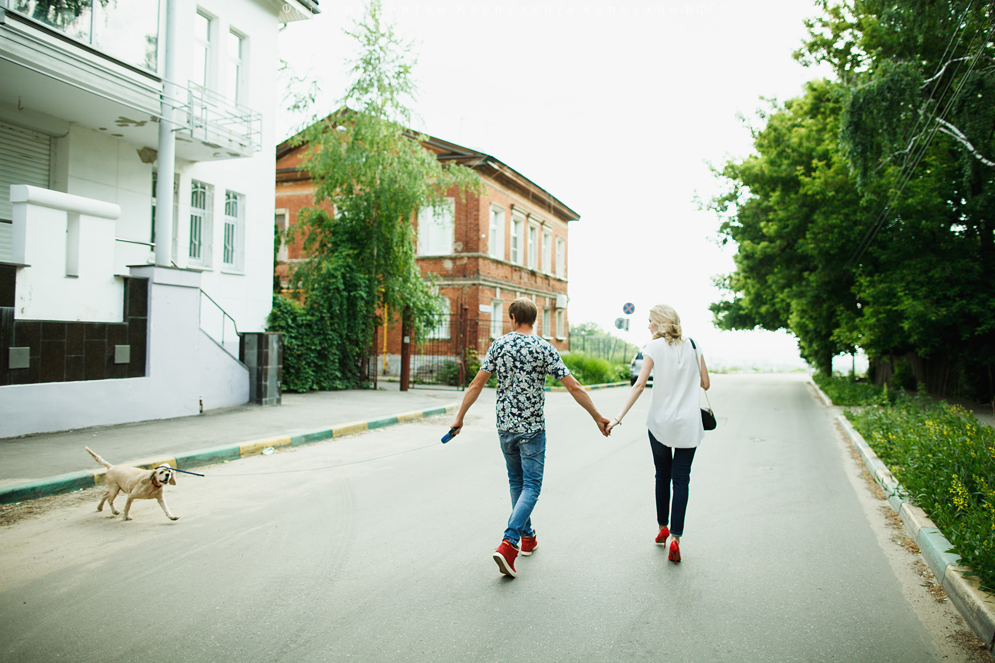 Город, собака, любовь. Прогулка Димы, Кати и Гранта. Фотограф городских и семейных событий Артем Карпухин