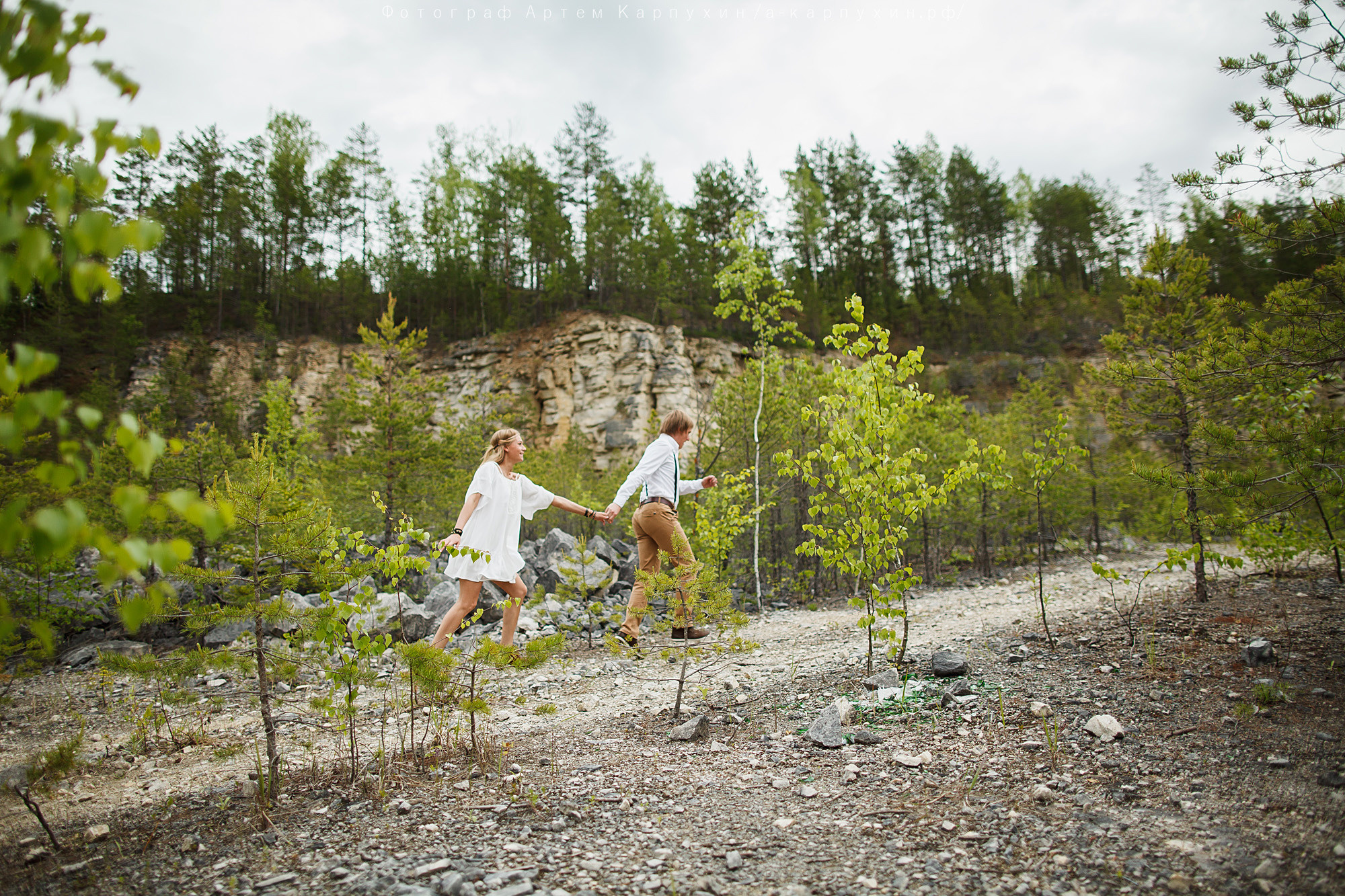 Иван Женя и каменные глыбы. 5 июня 2016 Дюкинский карьер. Фотограф городских и семейных событий Артем Карпухин