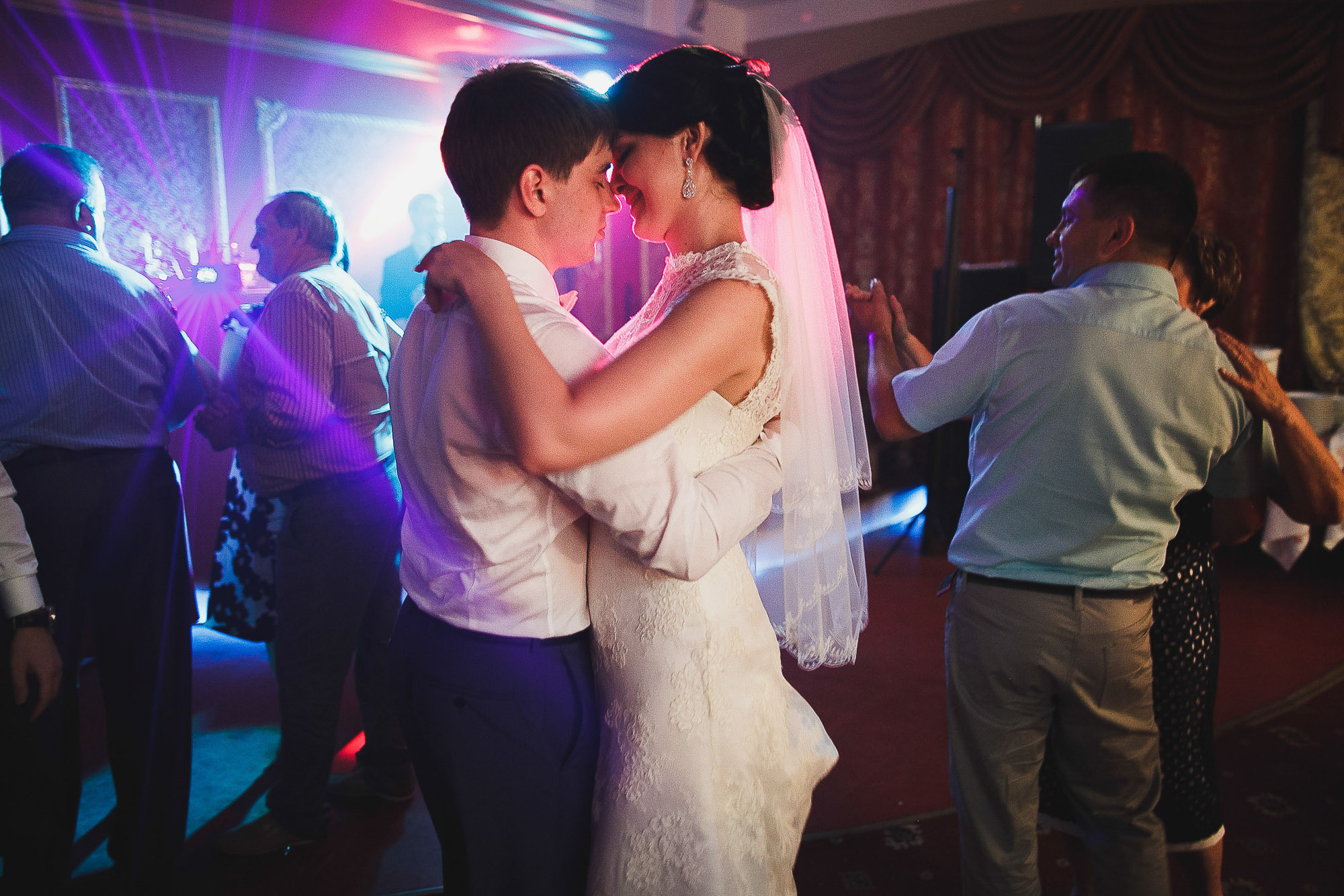 Антон и Аня. Фотограф городских и семейных событий Артем Карпухин