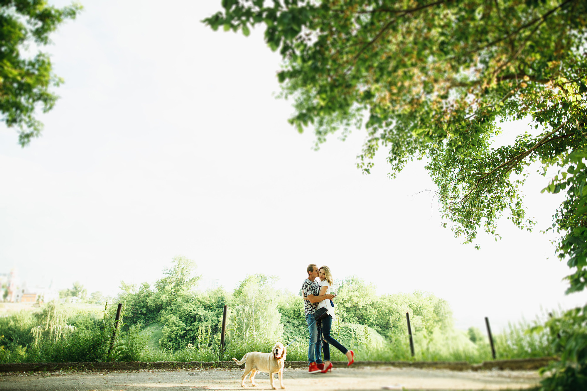 Город, собака, любовь. Прогулка Димы, Кати и Гранта. Фотограф городских и семейных событий Артем Карпухин