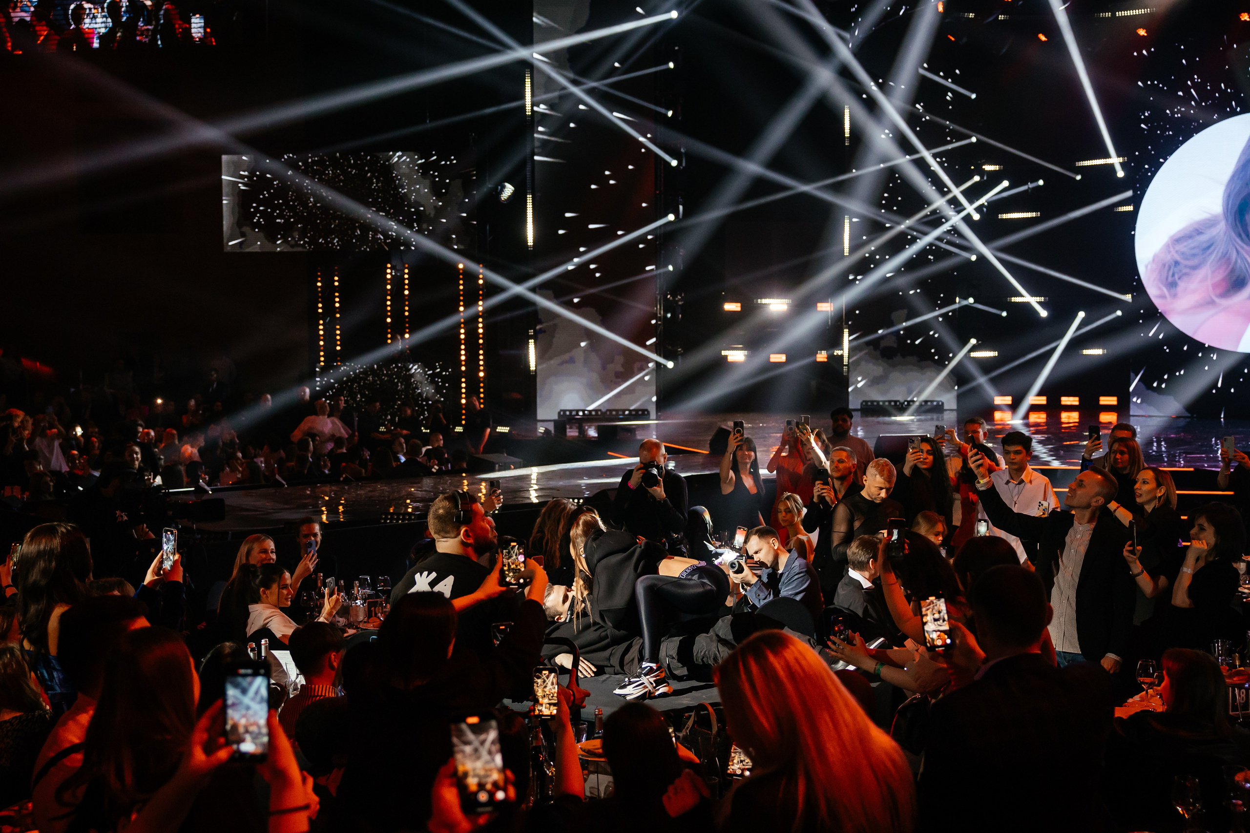 ЖАРА ТВ. Светский фотограф — Анисина Ирина