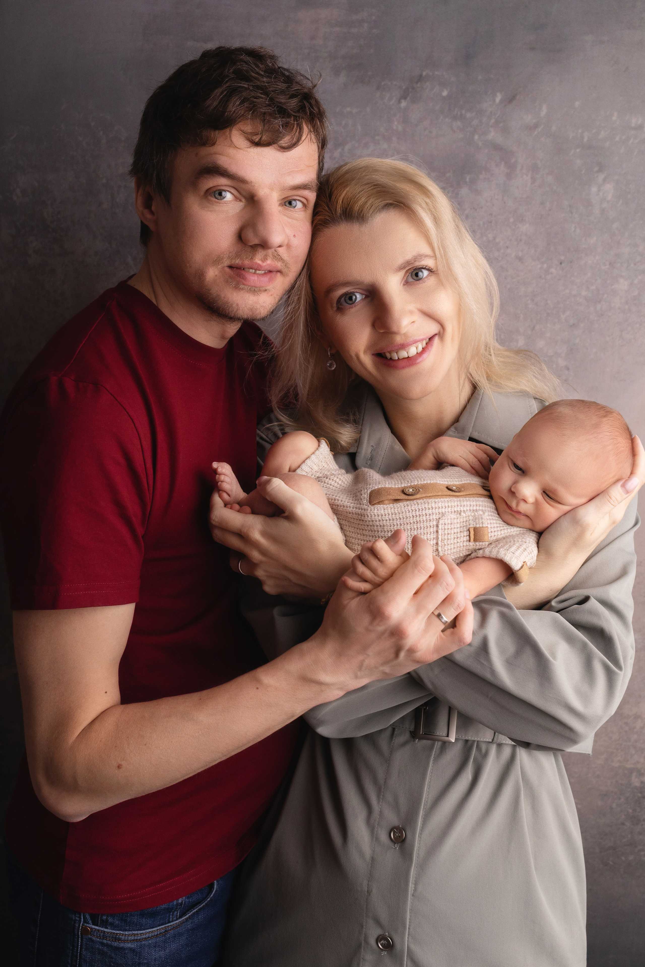 Семейные кадры от Elvira Kamaeva. Фотограф новорожденных малышей в Омске и Омской области Эльвира Камаева