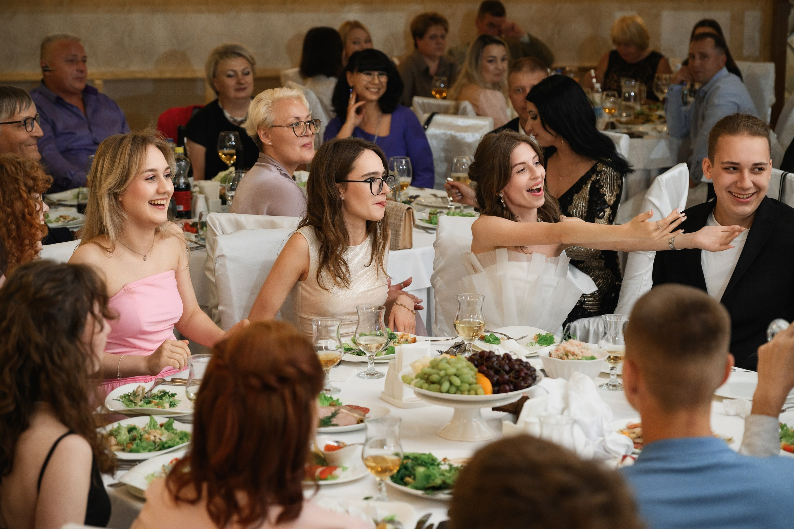 Фотосъемка выпускного в Петропавловске-Камчатском, Выпускная фотосессия в Петропавловске-Камчатском, Яркие эмоции и памятные моменты выпускного вечера в Петропавловске-Камчатском, Профессиональная съемка выпускного в Петропавловске-Камчатском, Стоимость фотосъемки выпускного в Петропавловске-Камчатском.  