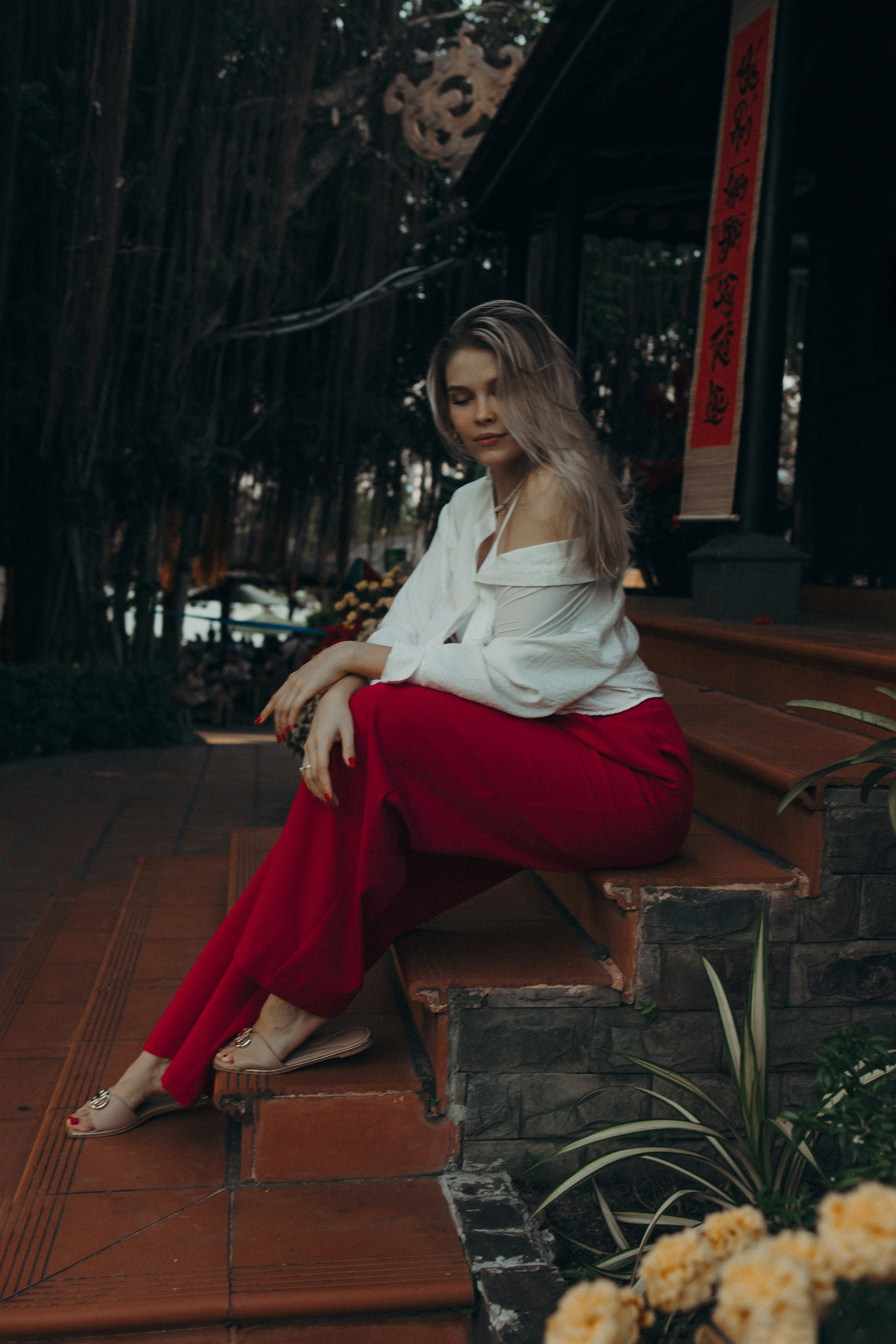 Кристина (Каменный сад Хон Чонг, Нячанг). Фотограф Астана. Индивидуальные, парные и семейные фотосессии