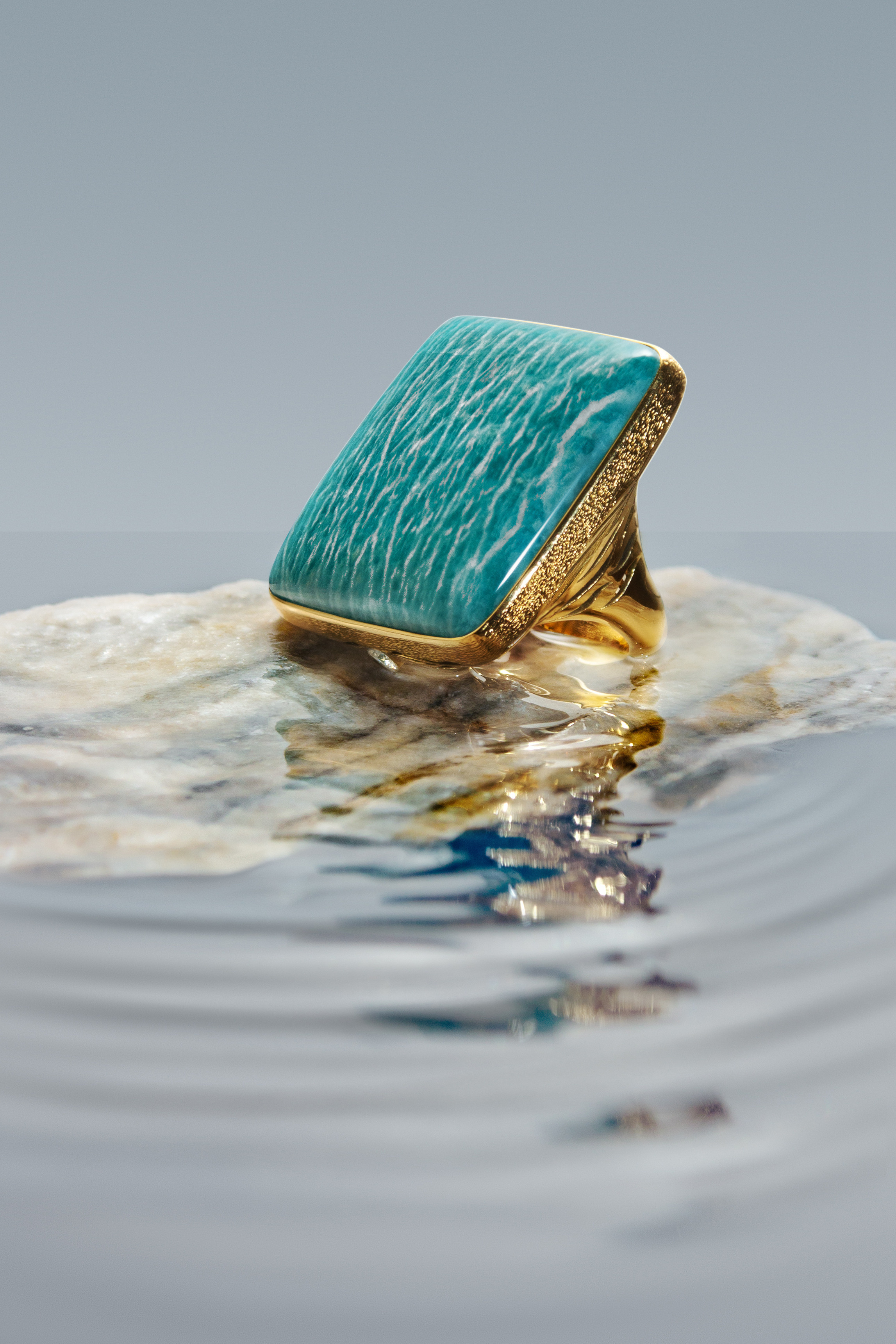 кольцо в воде ювелирная фотография