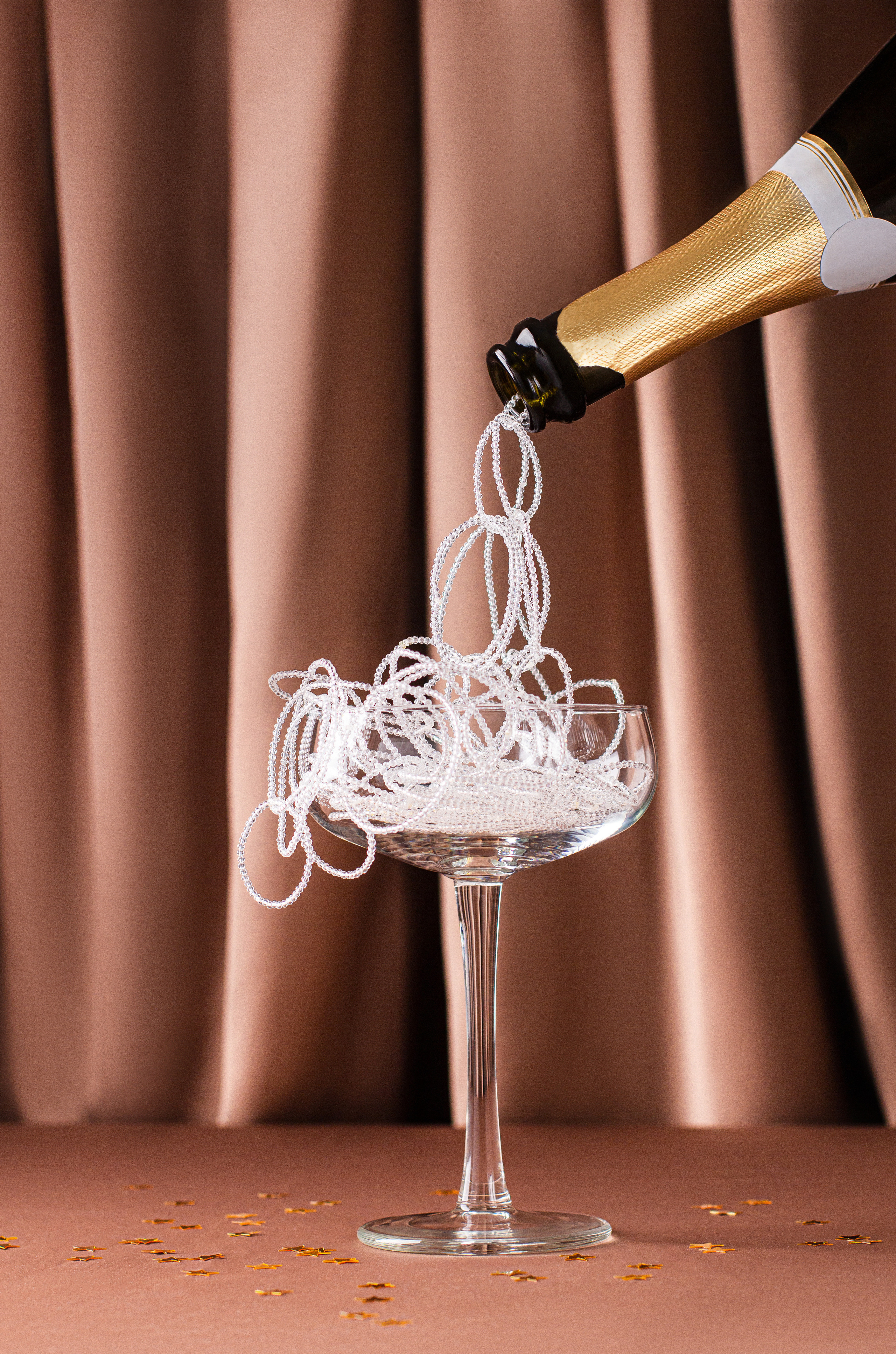 бусы бокал шампанское