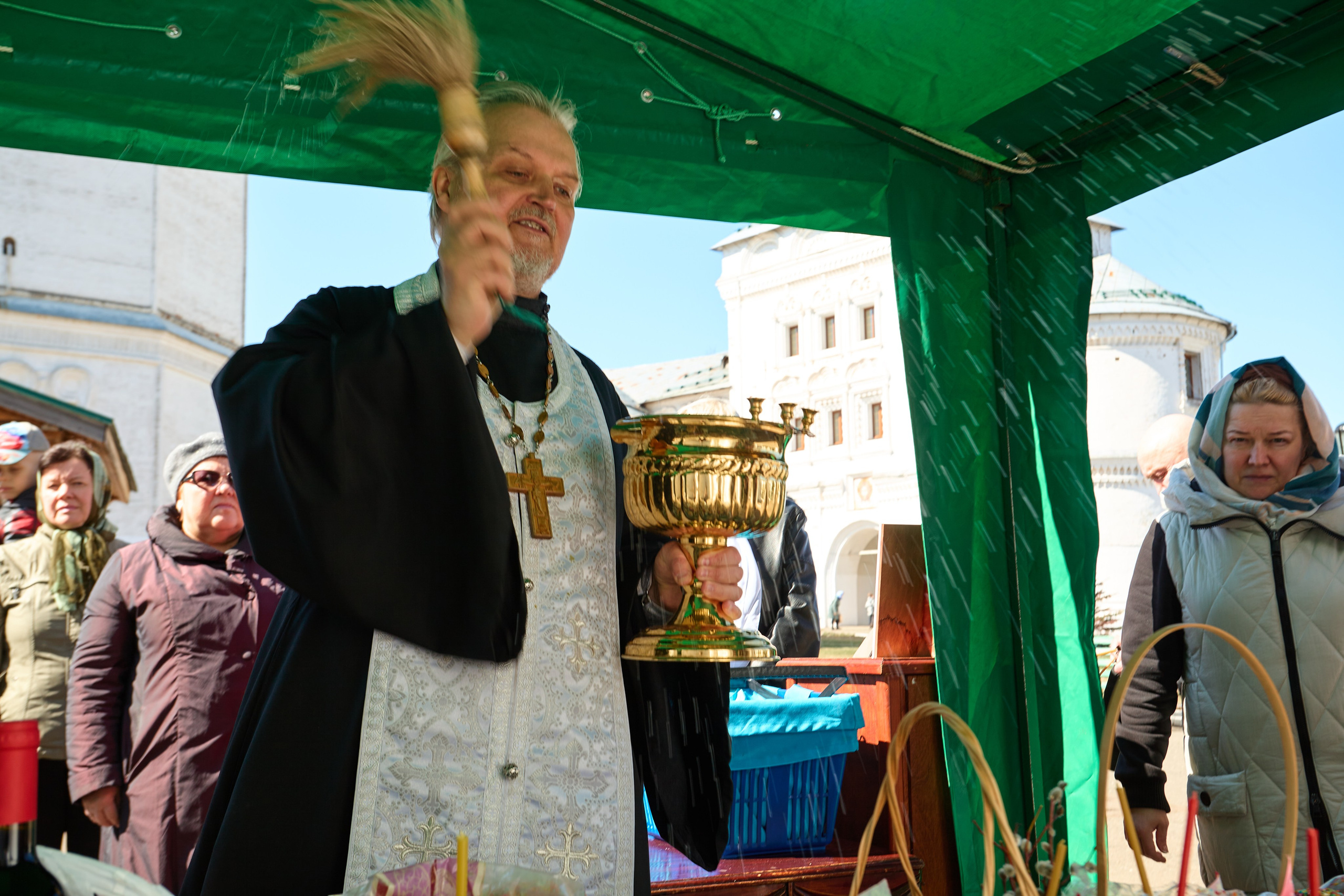 Освящение куличей. Фотограф Илья Прохоров в Кирове