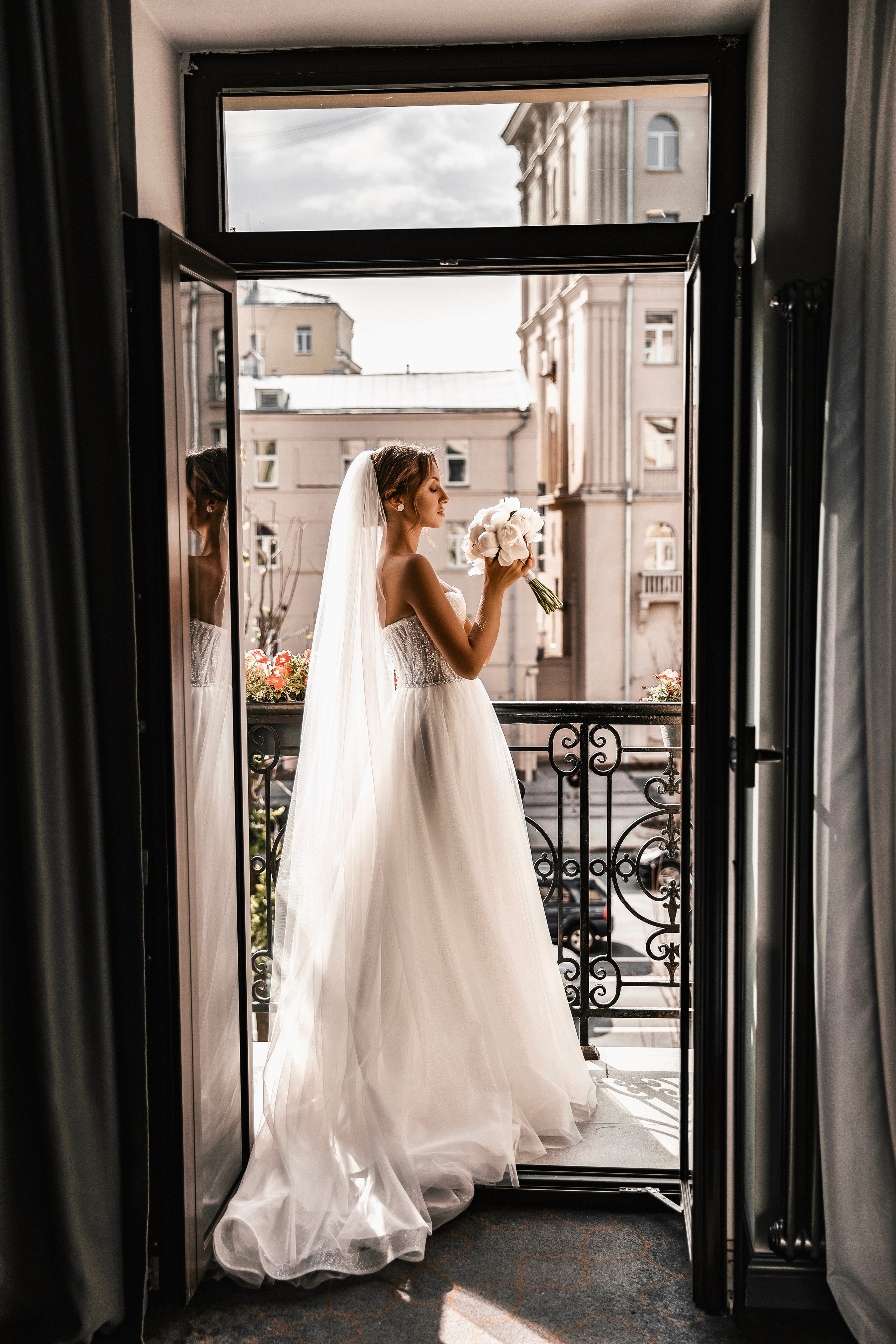 Свадебная съемка в отеле Hartwell hotel утро невесты. Главная